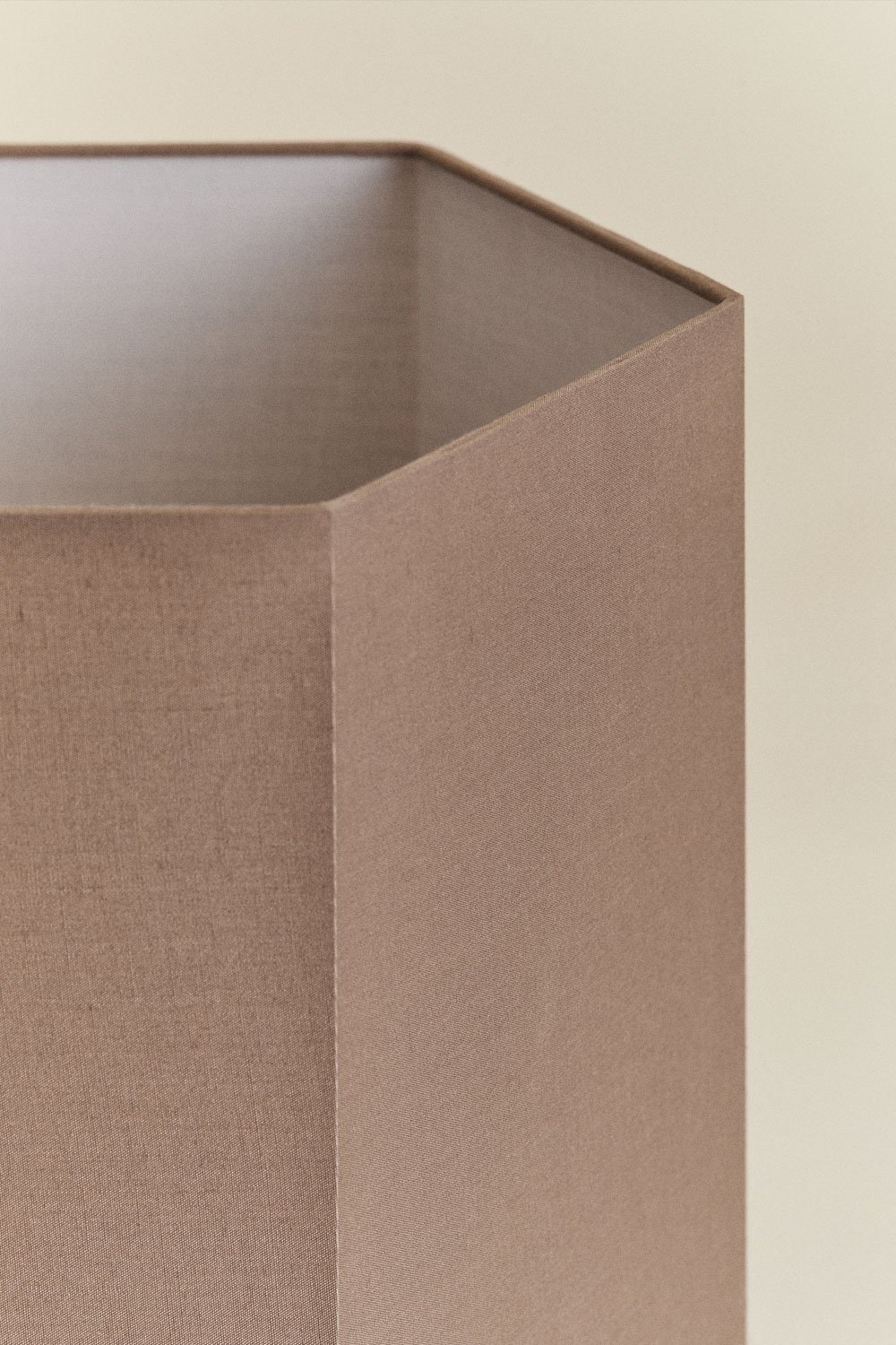 Lámpara de mesa en madera de mango Gracia, imagen de galería 3