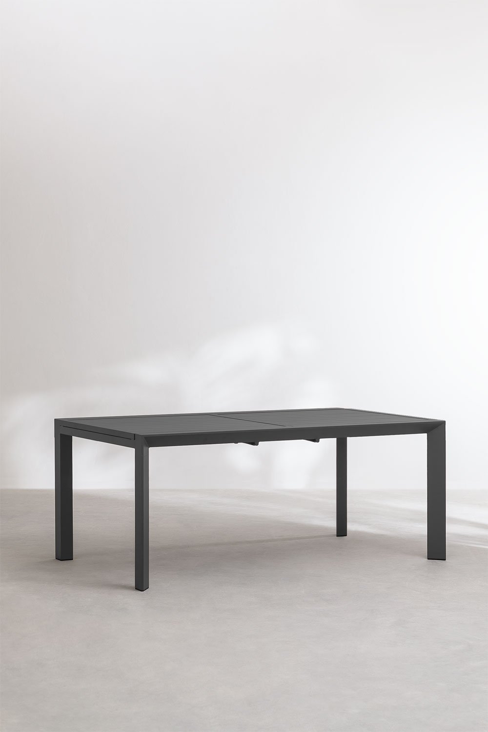 Set de mesa rectangular 180-240x100 cm extensible Starmi y 4 sillas de jardín apilables en aluminio Archer  , imagen de galería 2
