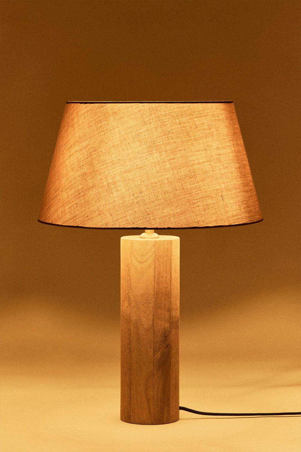 Lámpara de mesa en madera de mango Carolina, imagen de galería 2