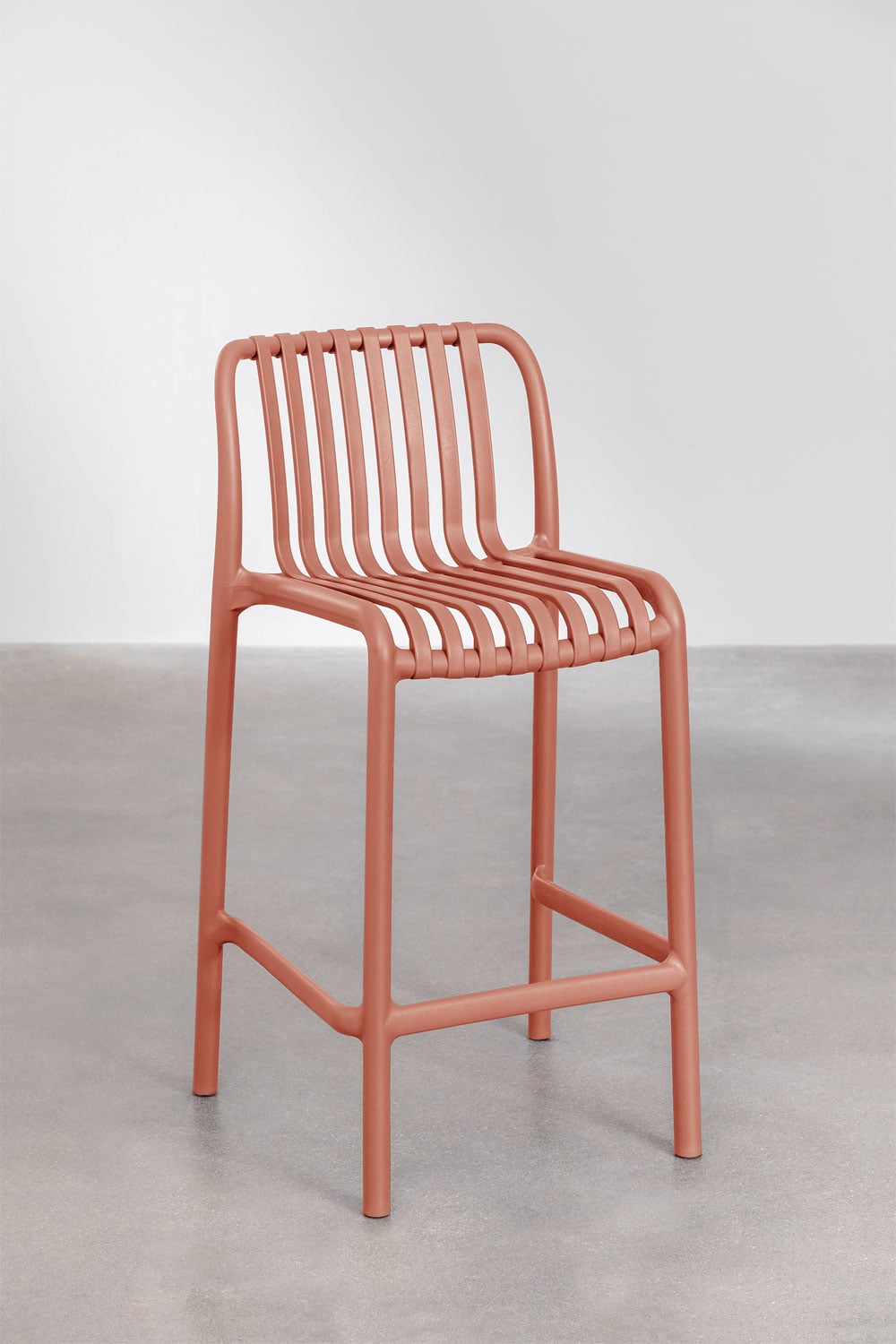 Pack de 2 taburetes altos de jardín 65 cm apilables en polipropileno rojo teja Wendell, imagen de galer&iacute;a 3