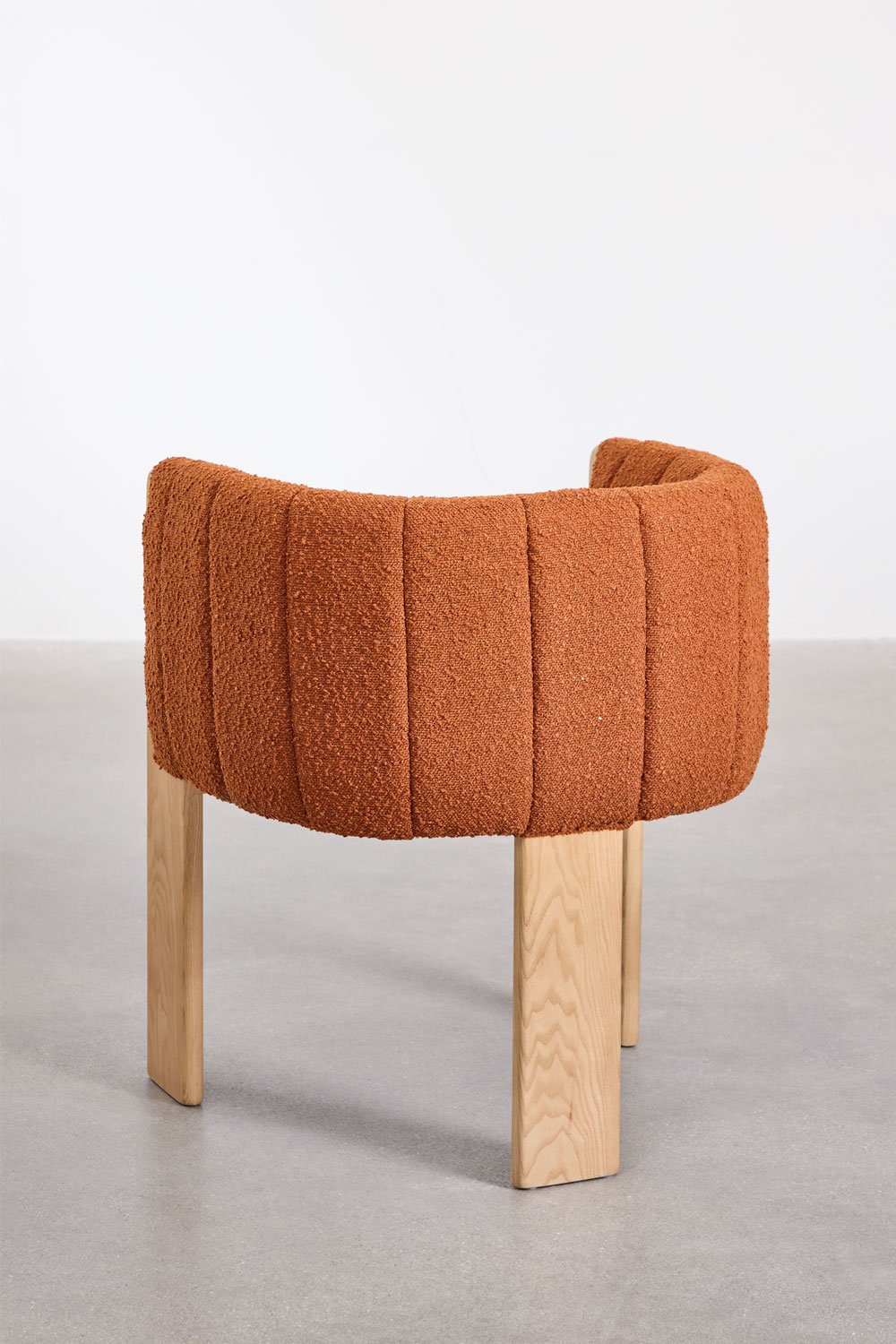 Sillón en madera de fresno y tela bouclé Leo, imagen de galería 6