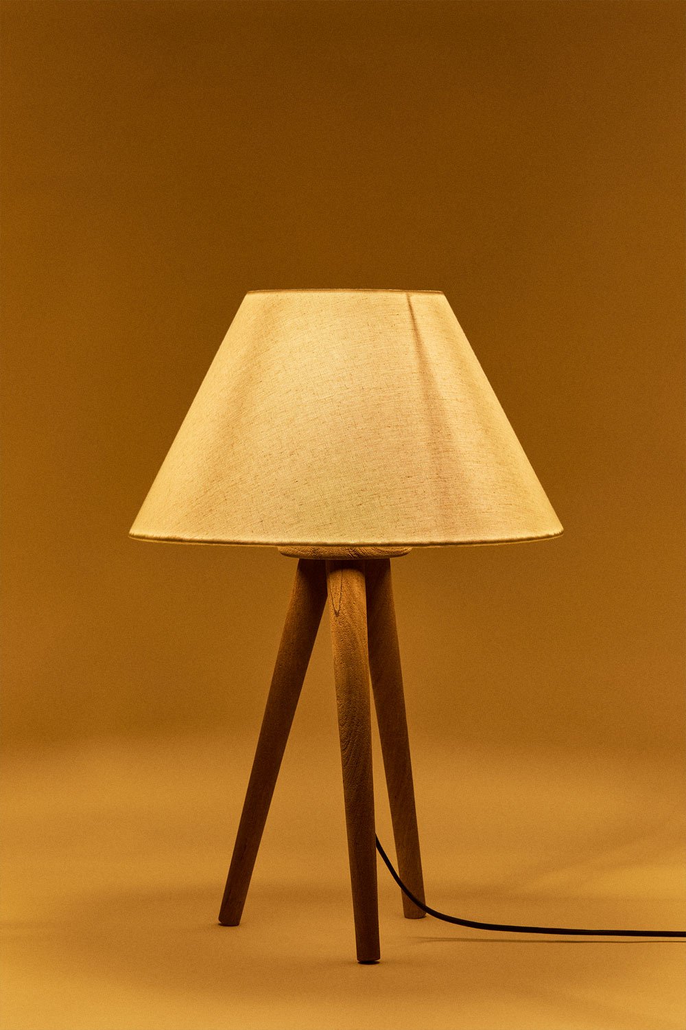 Lámpara de mesa en madera de mango Simona, imagen de galería 2