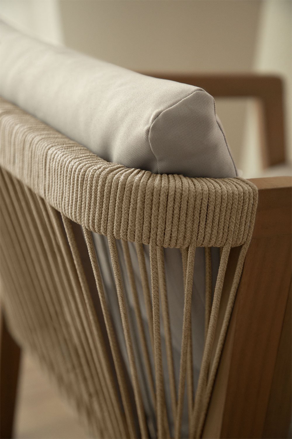Silla de comedor en madera de acacia y cuerda trenzada Kaela, imagen de galería 2