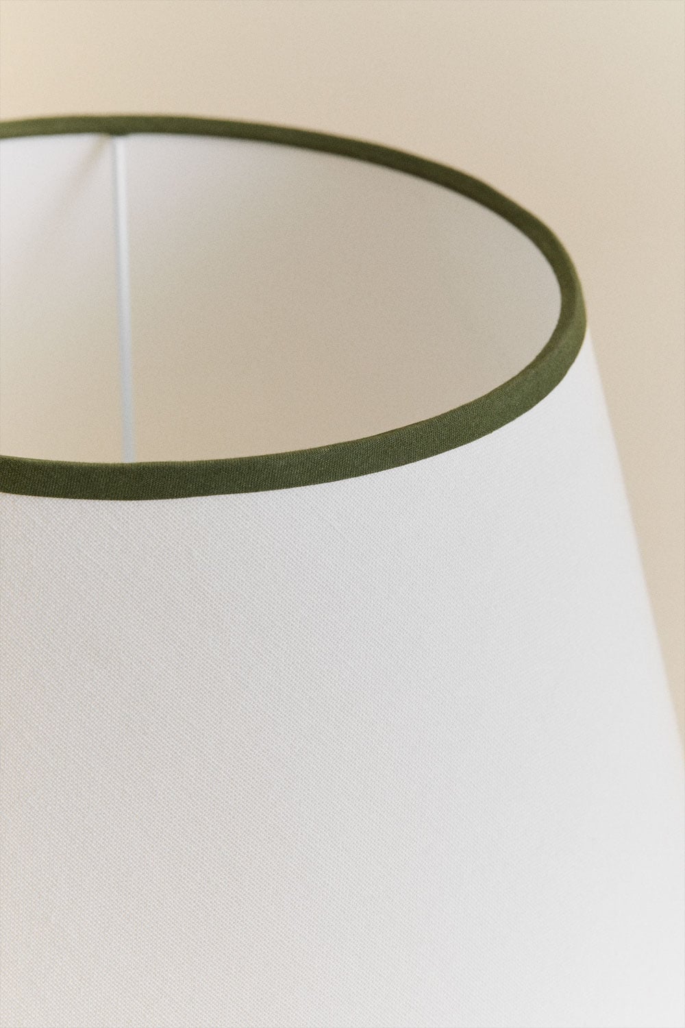 Lámpara de mesa en madera de mango Taraua, imagen de galer&iacute;a 3