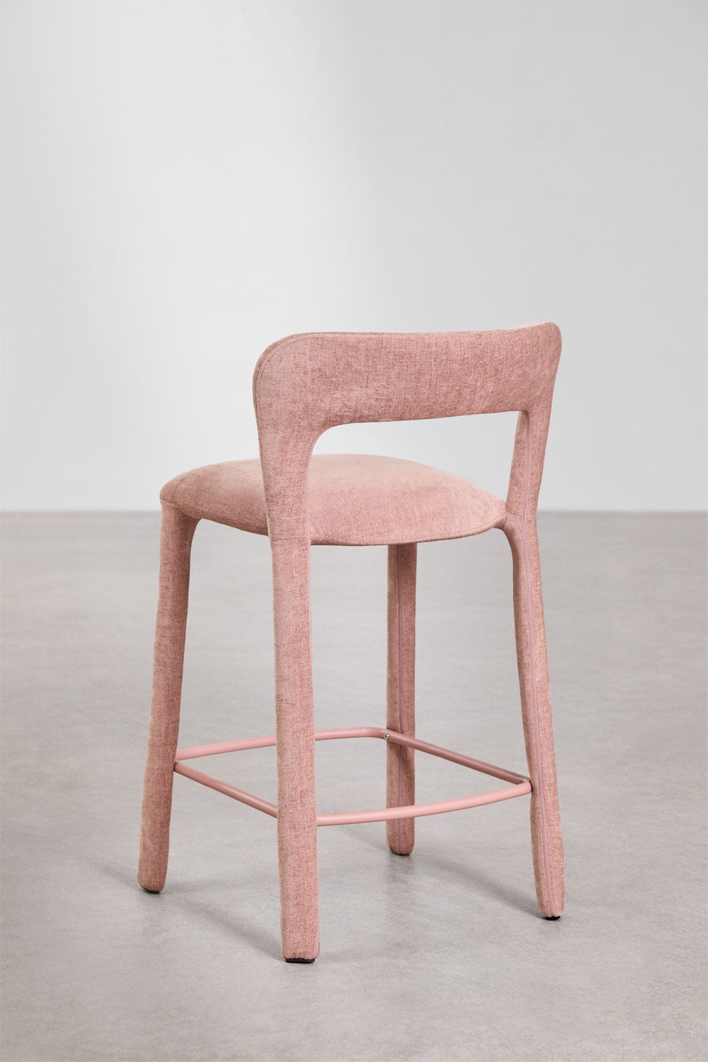 Pack de 2 taburetes altos 65 cm con respaldo en tela chenilla rosa cuarzo Brusel, imagen de galer&iacute;a 5
