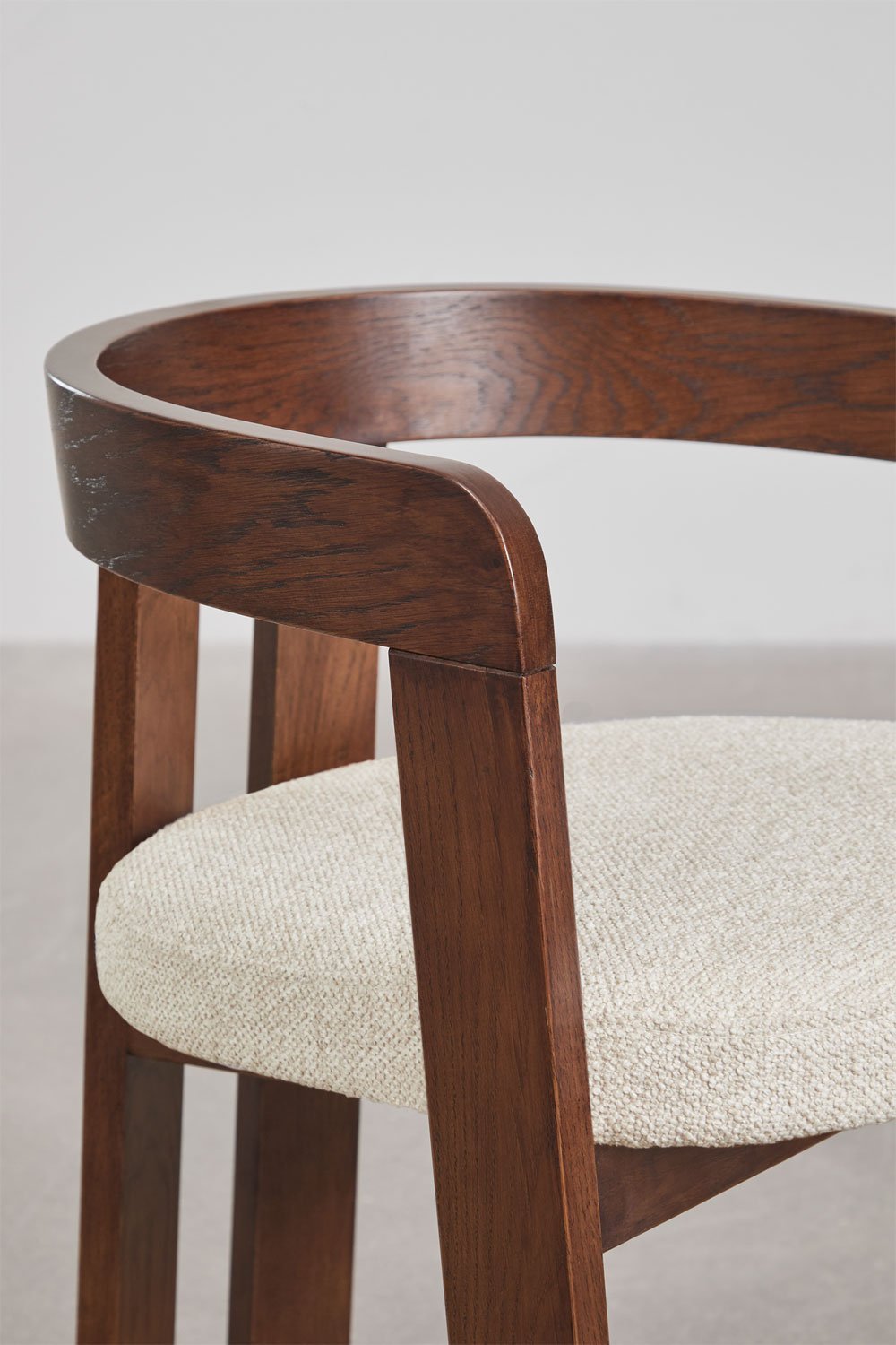 Silla de comedor con reposabrazos en madera y tapizada Yvone, imagen de galer&iacute;a 5