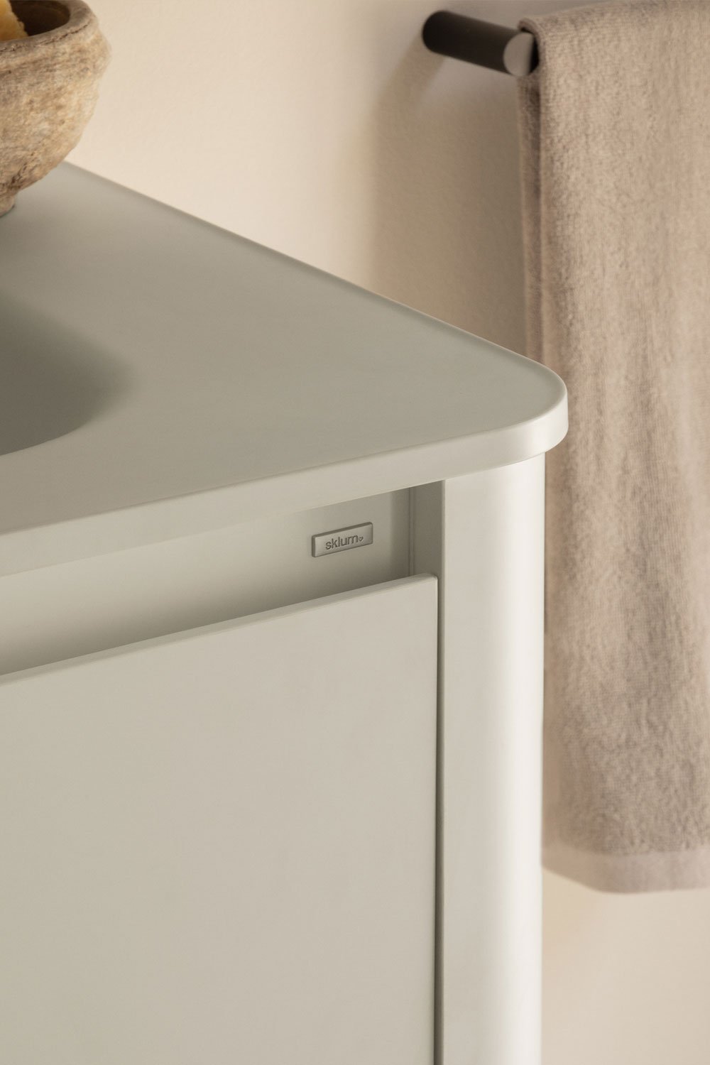 Conjunto de mueble de baño en madera con lavabo integrado Egerton, imagen de galería 2