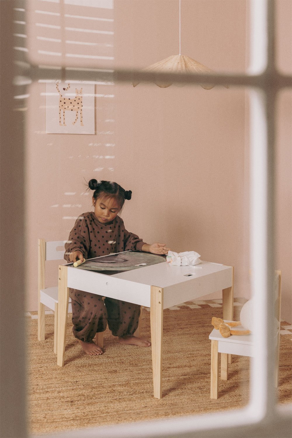 Set de mesa pizarra con almacenaje y 2 sillas de madera Belfy Kids  , imagen de galería 1