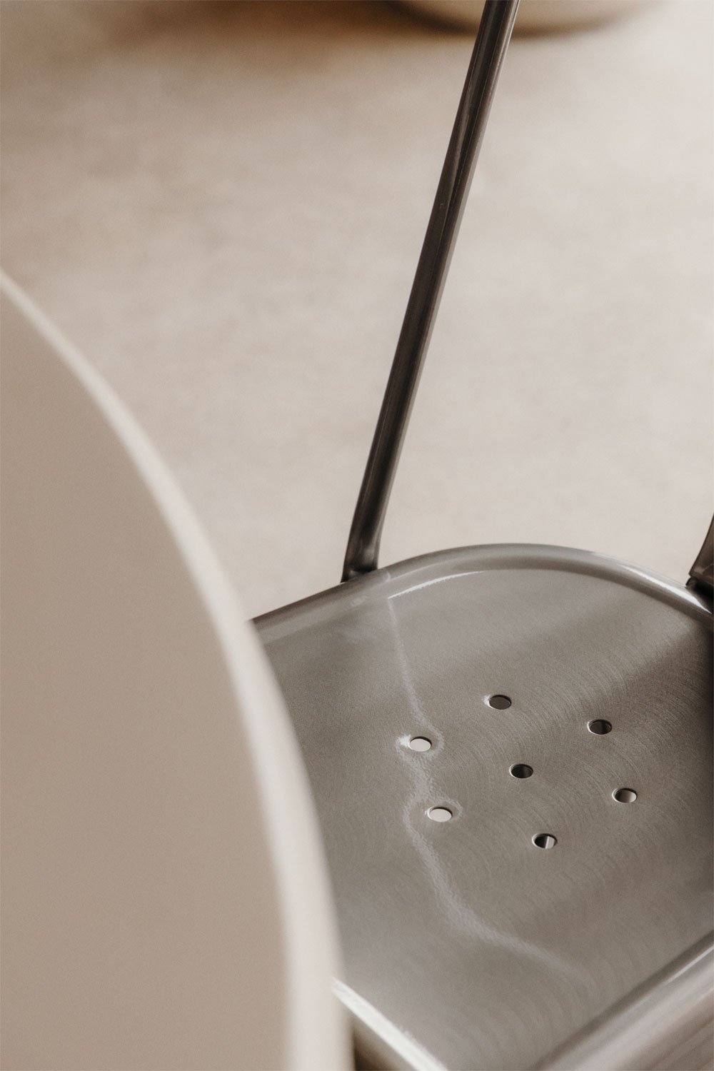 Silla de comedor apilable cepillada Lix, imagen de galería 2