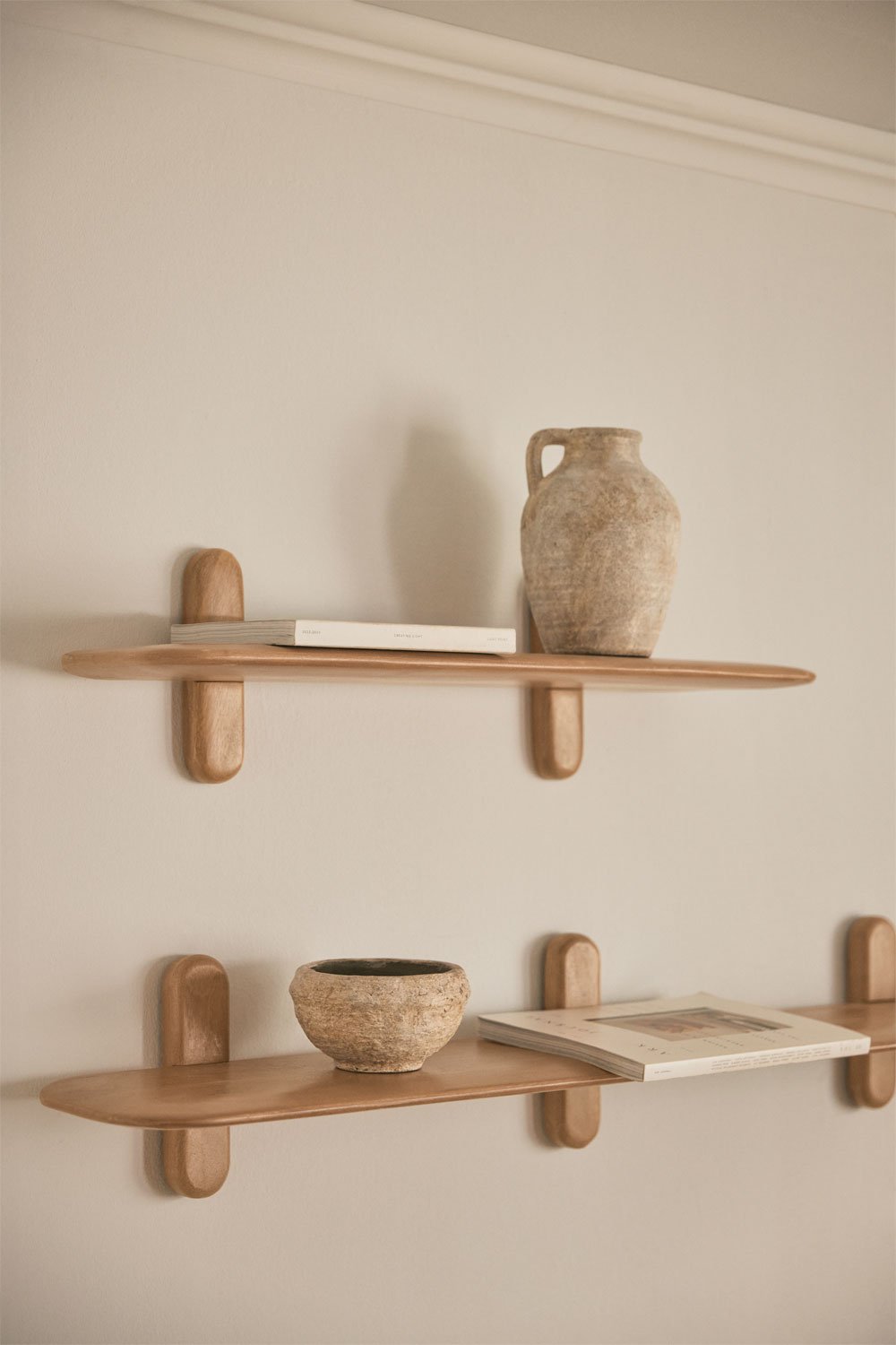 Set de 2 estantes de pared en madera Breezee, imagen de galería 2