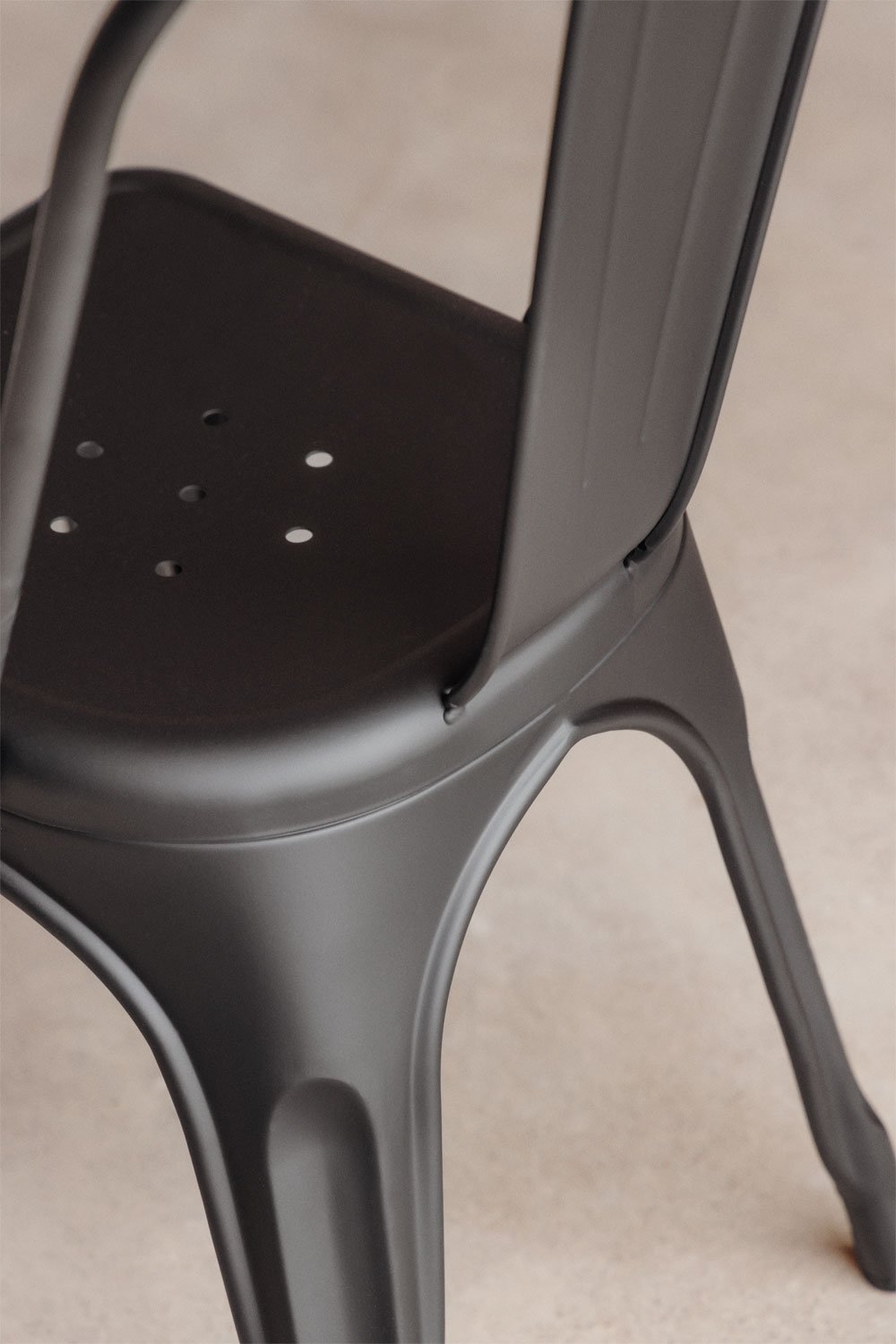 Silla de comedor apilable mate en acero Lix, imagen de galería 2