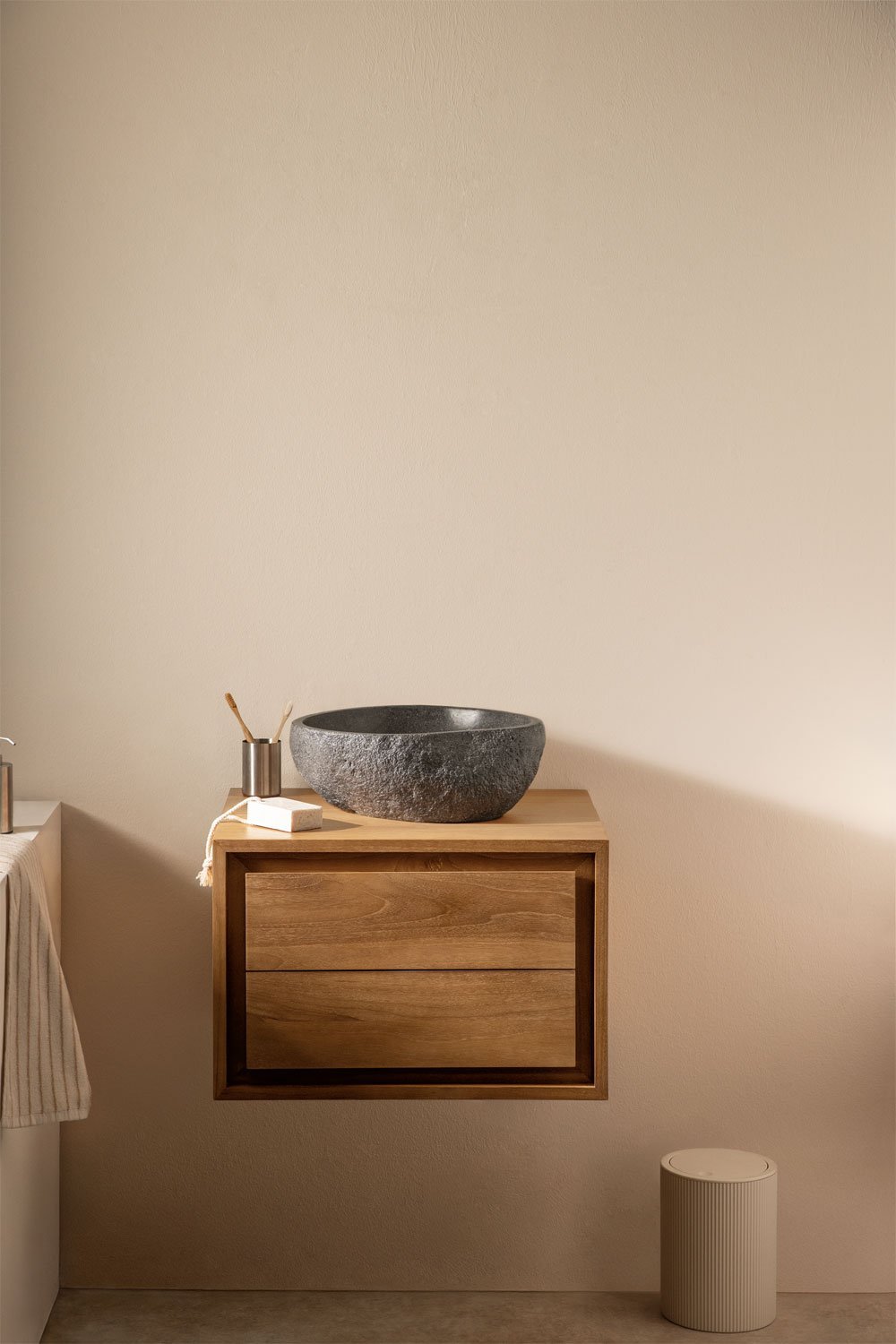 Conjunto de mueble de baño en madera de teca Jabari, imagen de galería 1