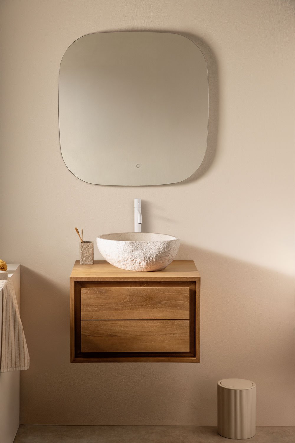 Conjunto de mueble de baño suspendido en madera de teca Jabari, imagen de galer&iacute;a 1