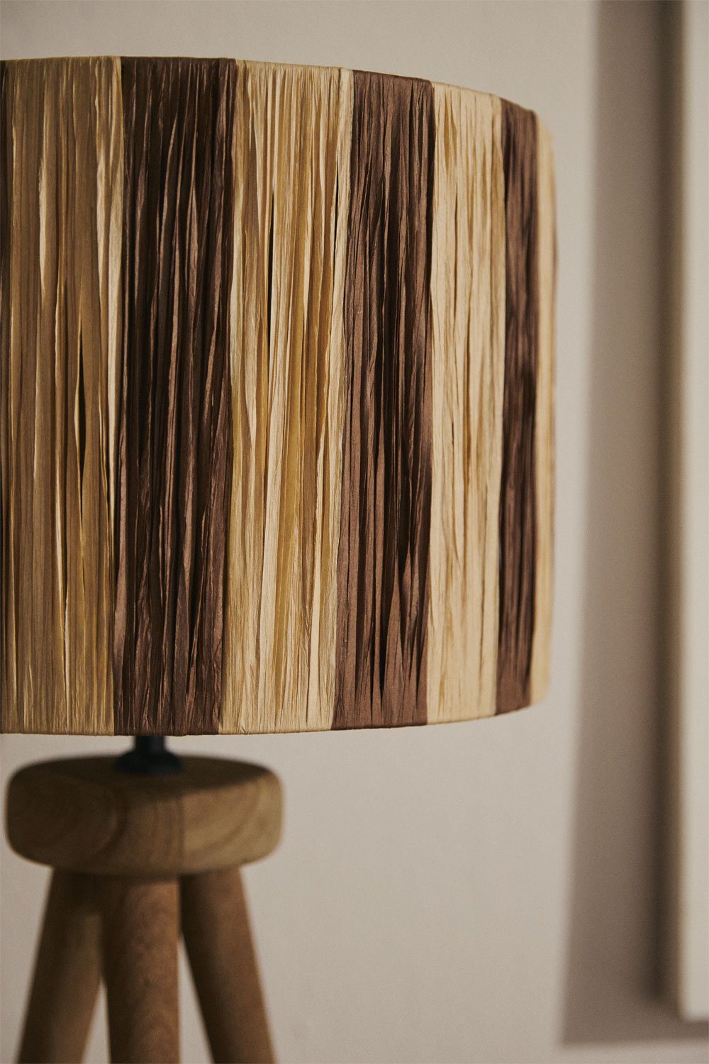 Lámpara de mesa en madera de mango Simona, imagen de galería 2