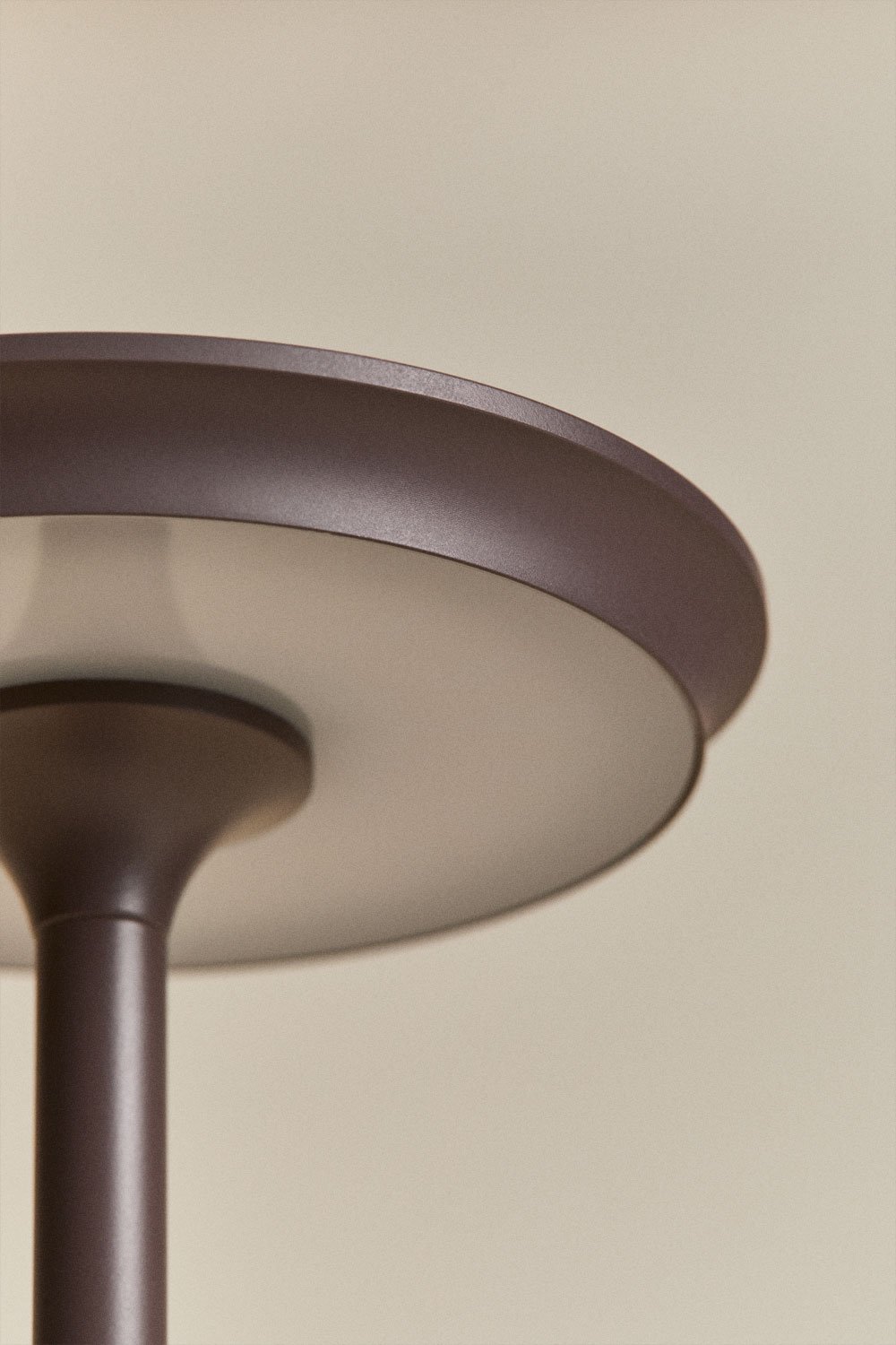 Lámpara de mesa LED inalámbrica Rivkin, imagen de galería 4