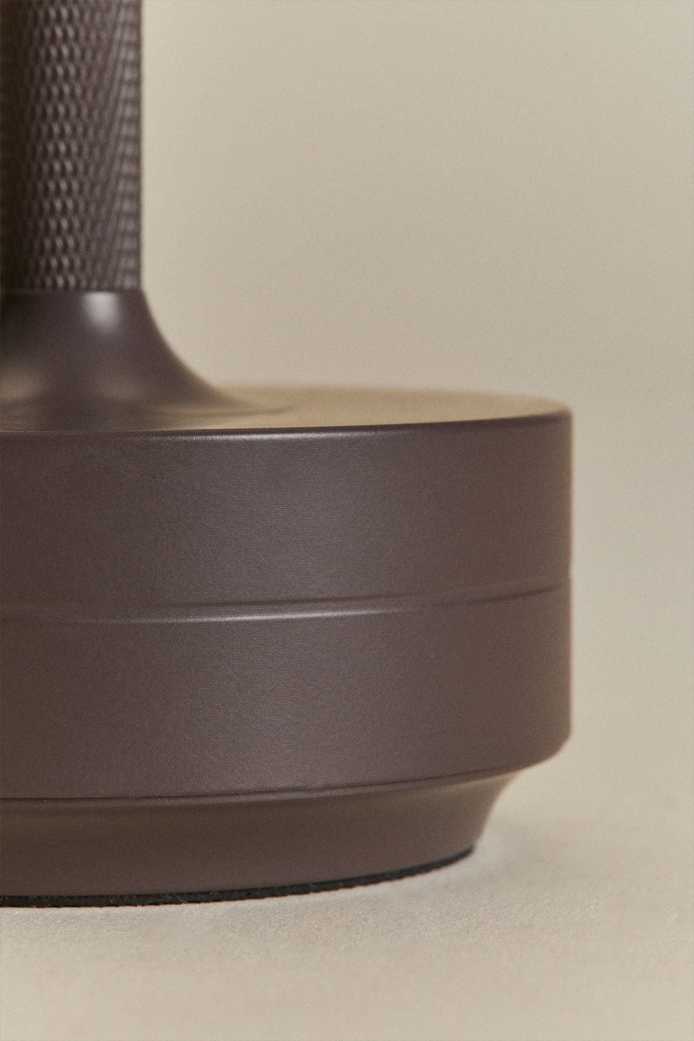 Lámpara de mesa LED inalámbrica Rivkin, imagen de galería 5