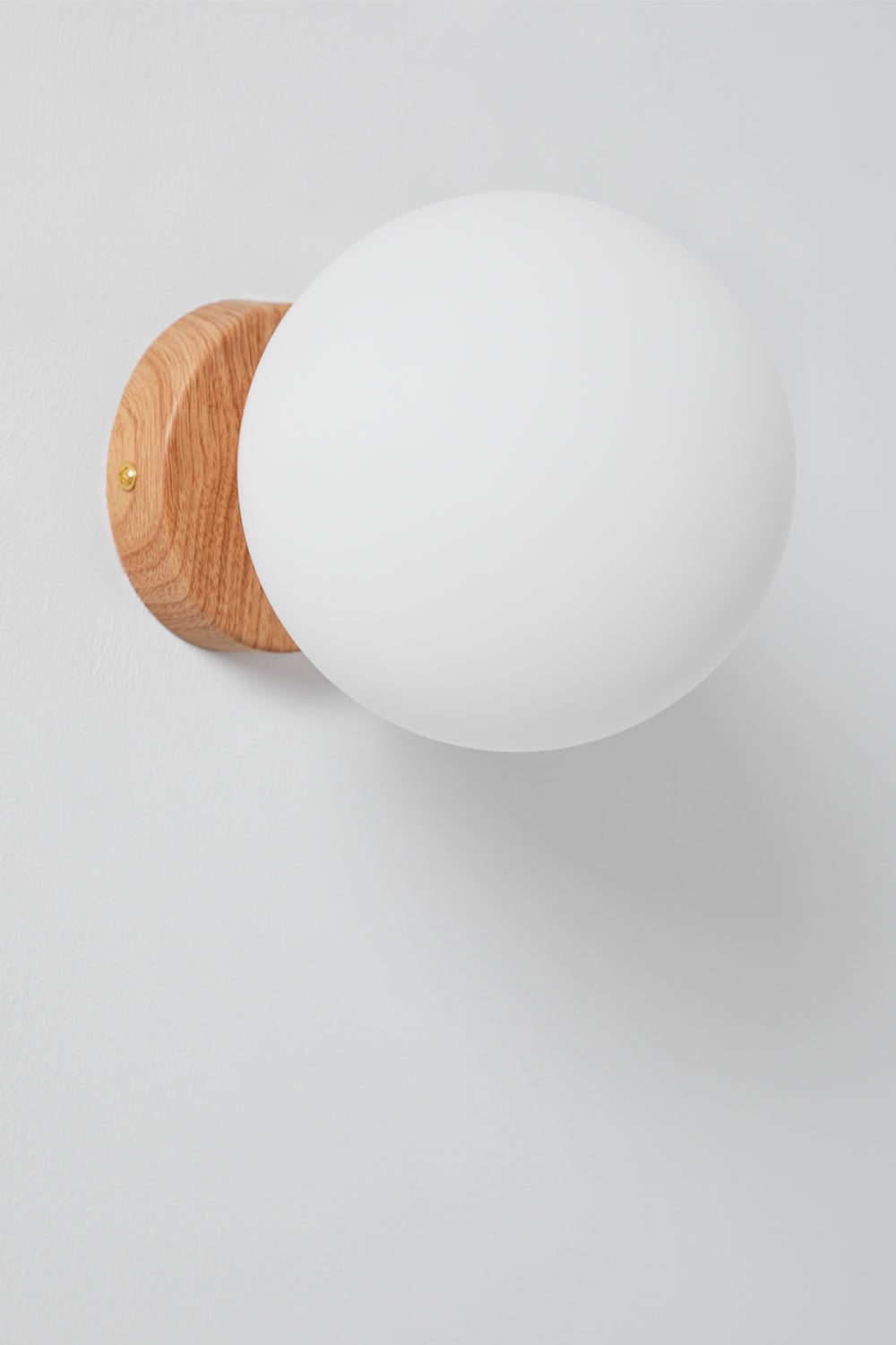 Aplique de pared en acero inoxidable con bola de cristal Uvol Traditional, imagen de galer&iacute;a 1