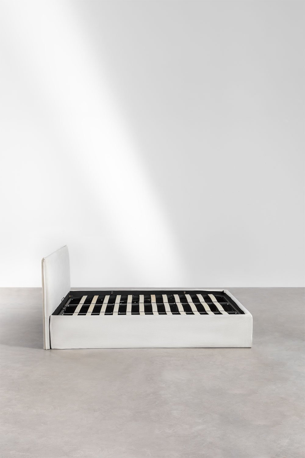 Cama para colchón 180x200cm con canapé abatible en chenilla blanco roto Lorea, imagen de galería 3