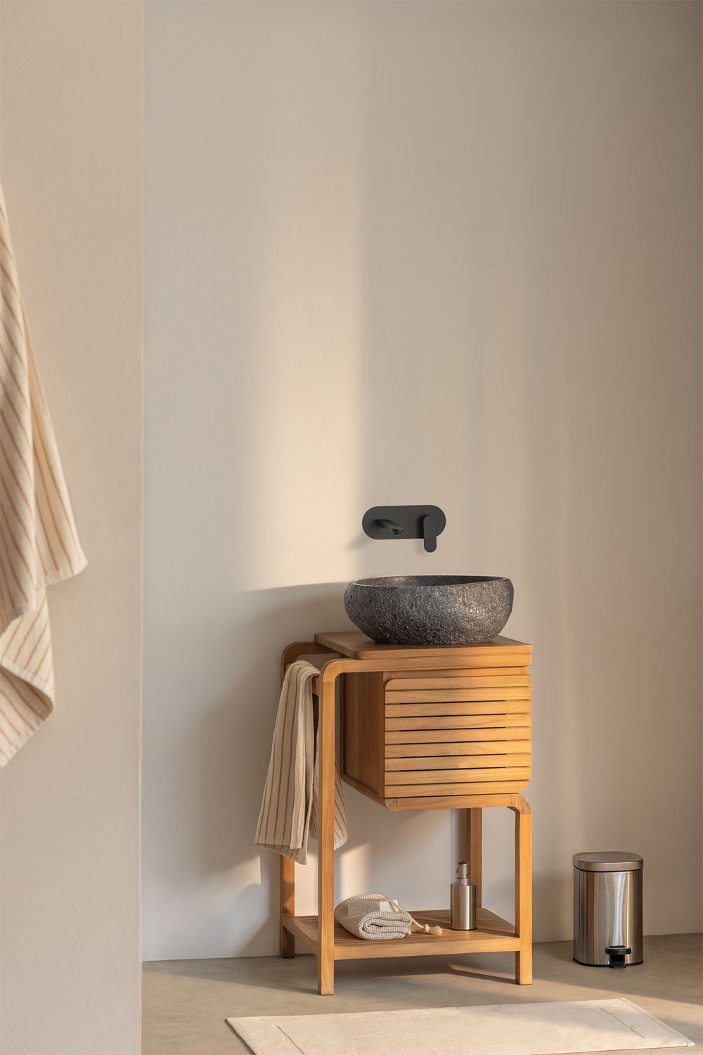 Conjunto de mueble de baño en madera de teca Bradley, imagen de galer&iacute;a 1