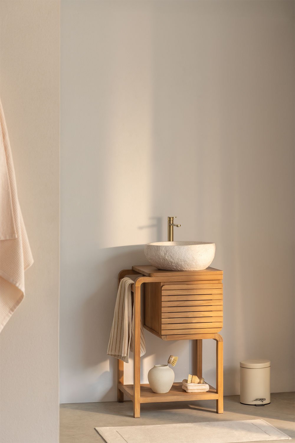 Conjunto de mueble de baño en madera de teca Bradley, imagen de galería 1