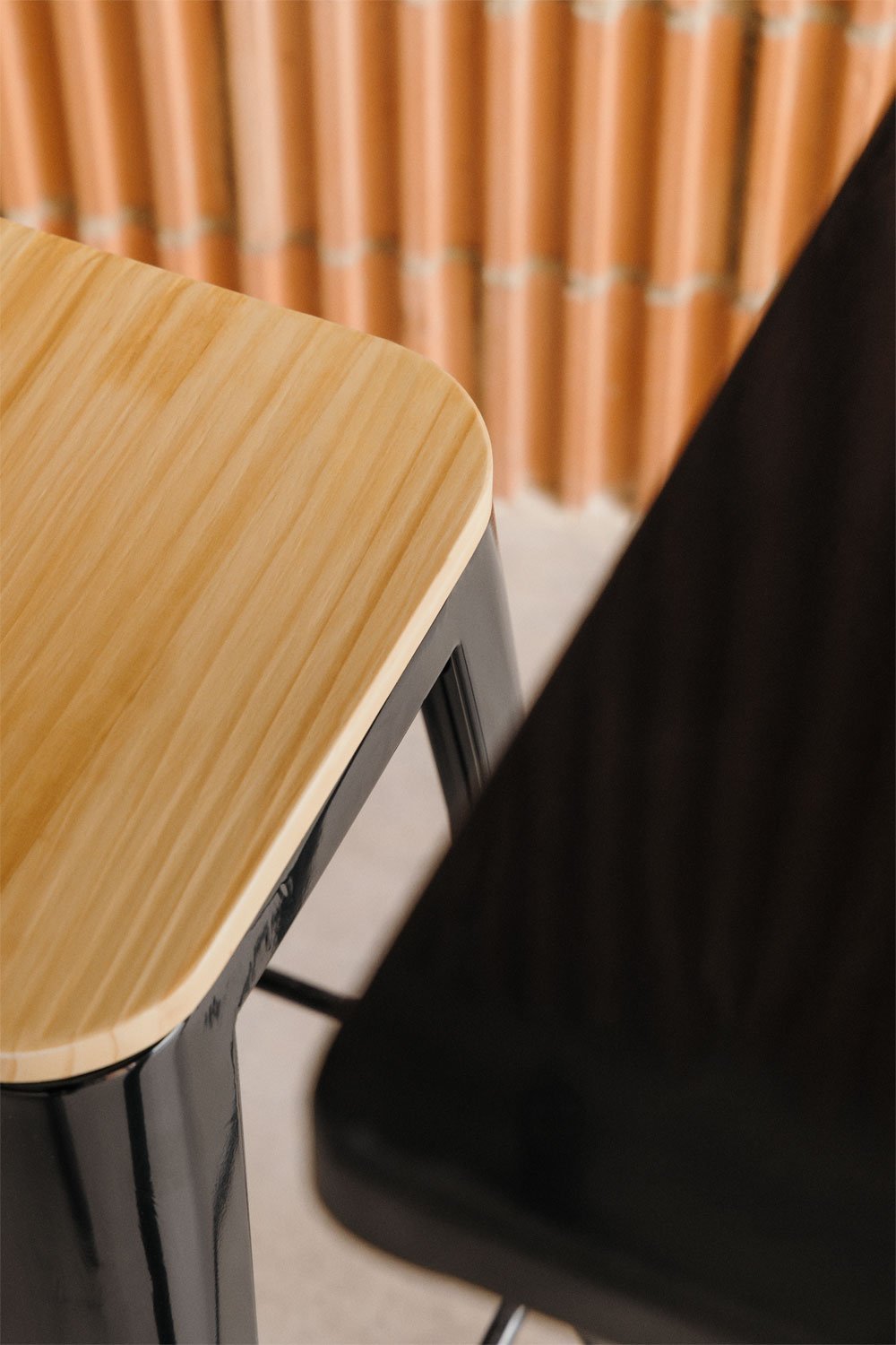 Taburete alto 75 cm en acero negro y marrón madera natural Lix, imagen de galería 2