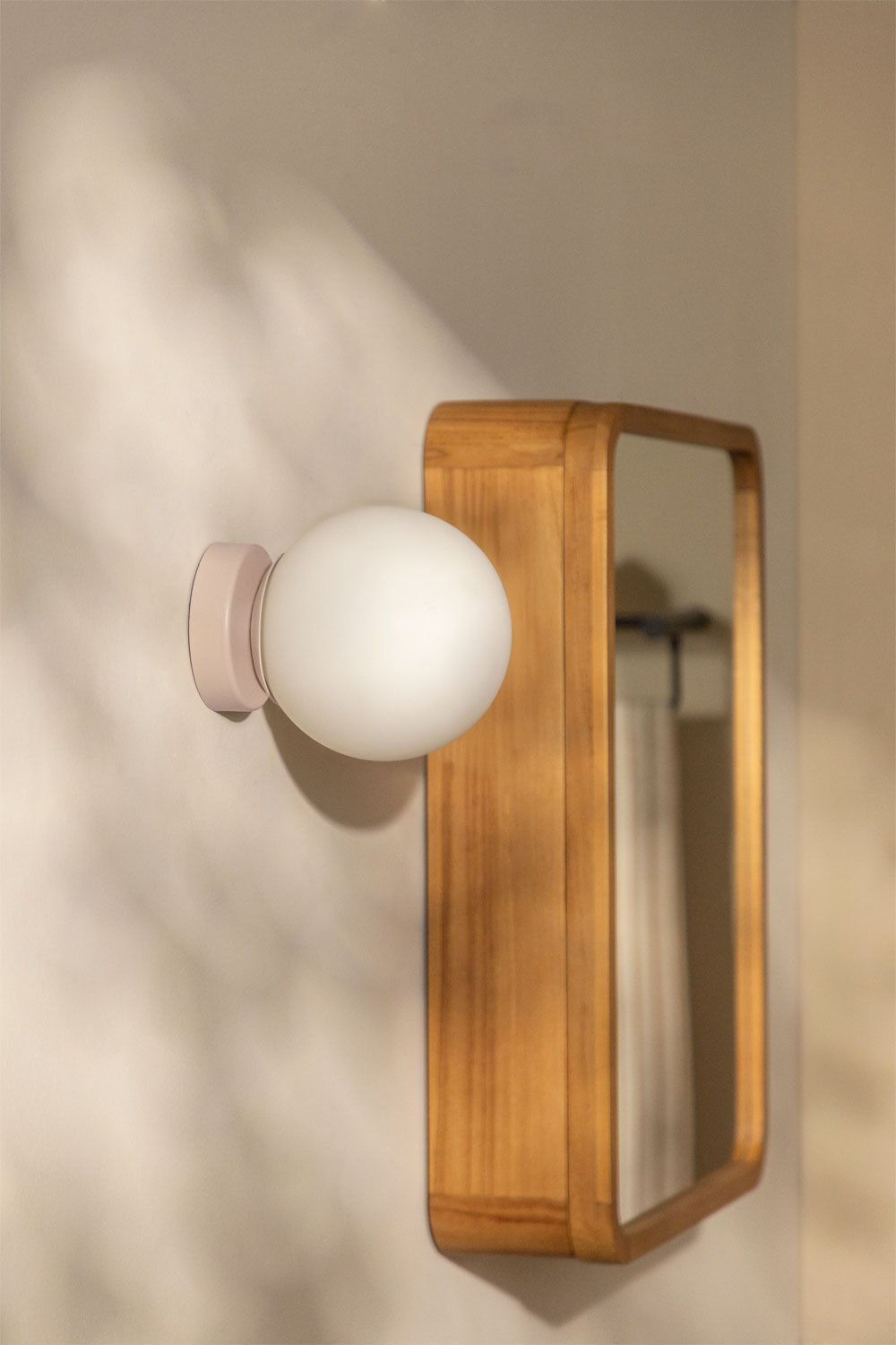 Aplique de pared para baño en acero inoxidable con bola de cristal Uvol Traditional, imagen de galería 2