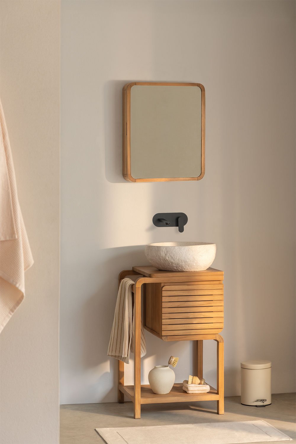 Conjunto de mueble de baño en madera de teca Bradley, imagen de galería 1