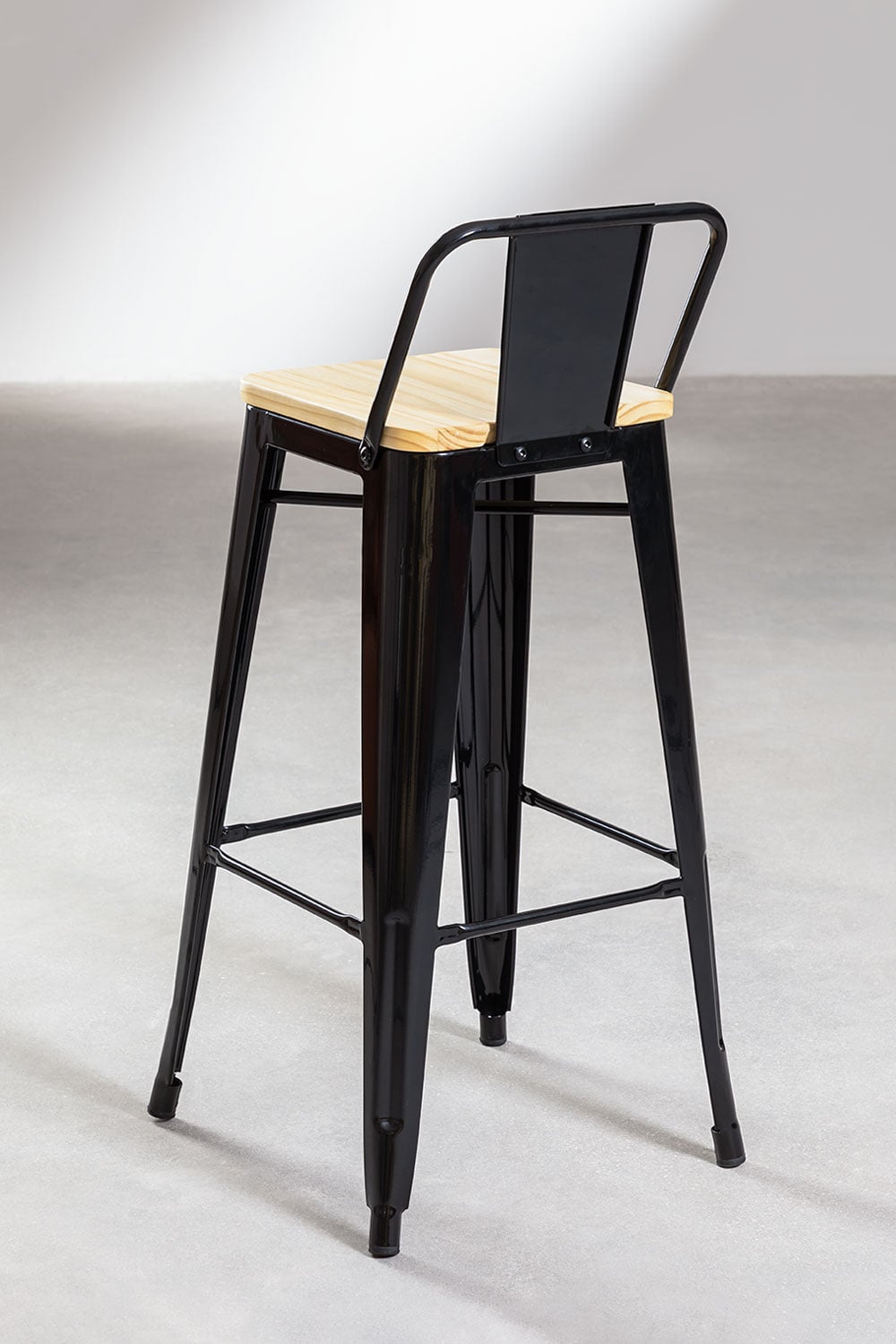 Pack de 2 taburetes altos 75 cm con respaldo en acero negro y marrón madera natural Lix, imagen de galer&iacute;a 5