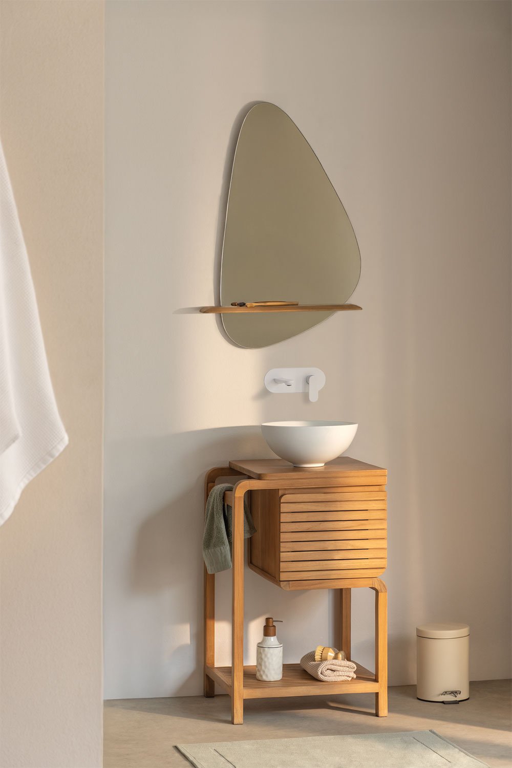 Conjunto de mueble de baño en madera de teca Bradley, imagen de galería 1