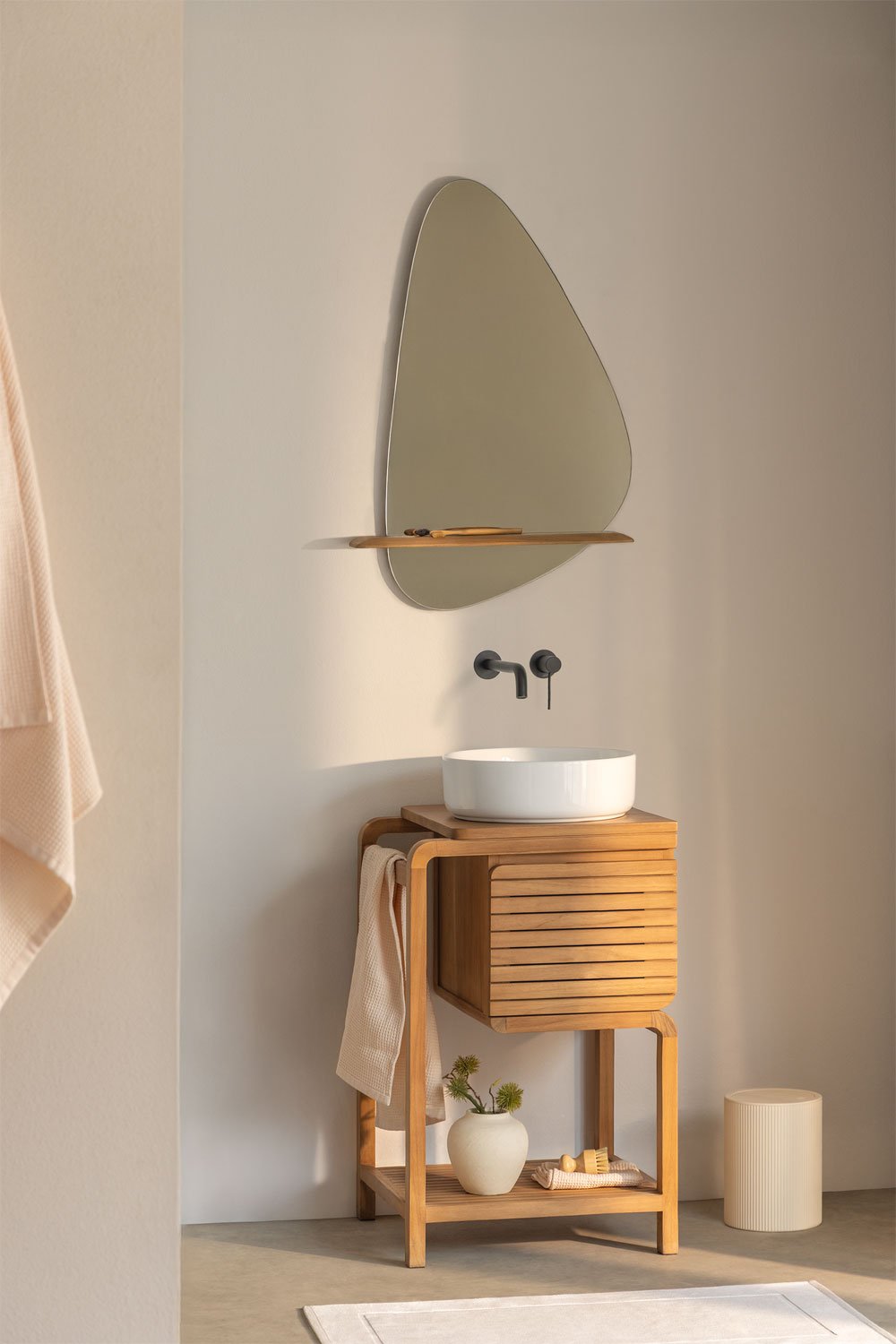 Conjunto de mueble de baño en madera de teca Bradley, imagen de galería 1