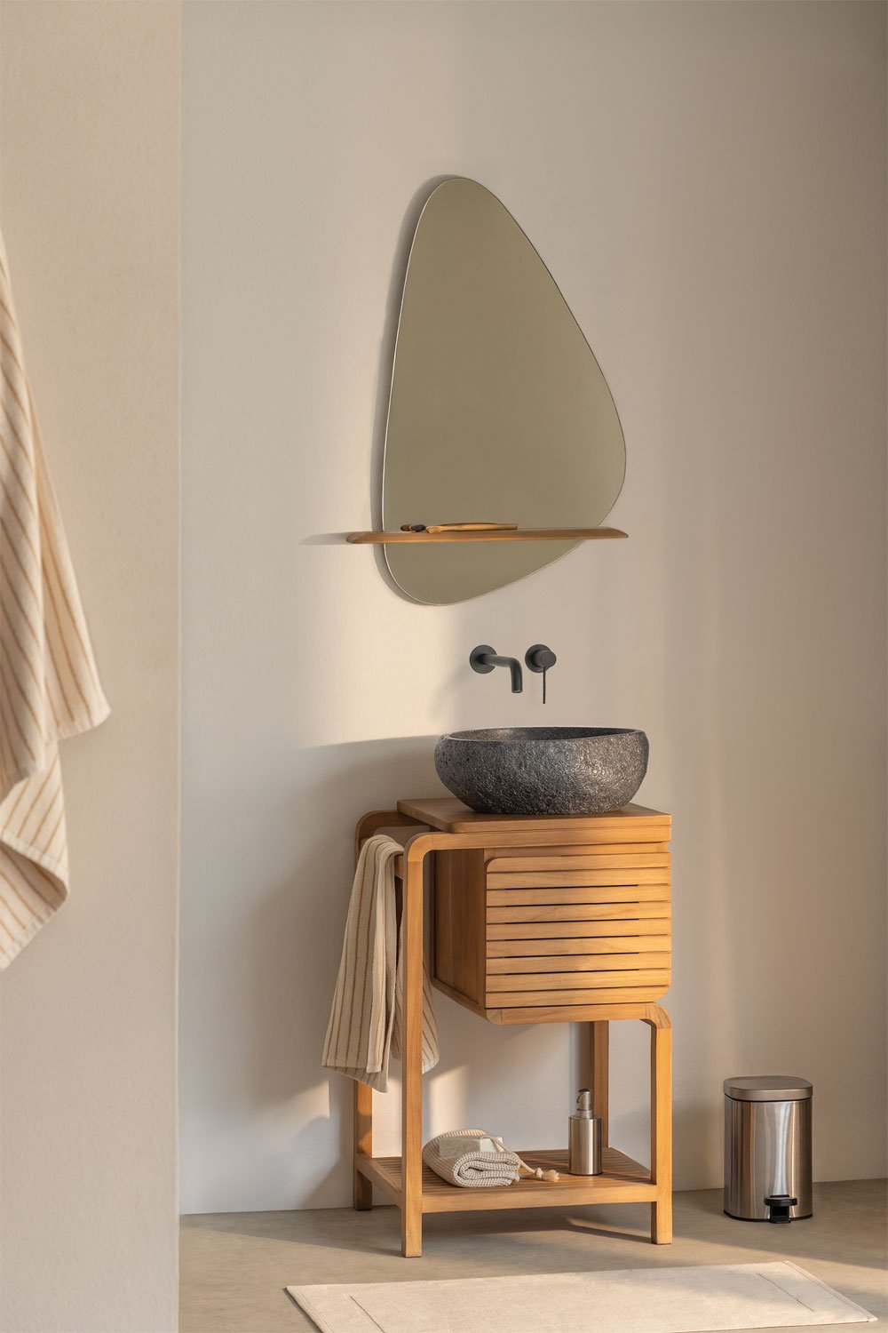 Conjunto de mueble de baño en madera de teca Bradley, imagen de galería 1
