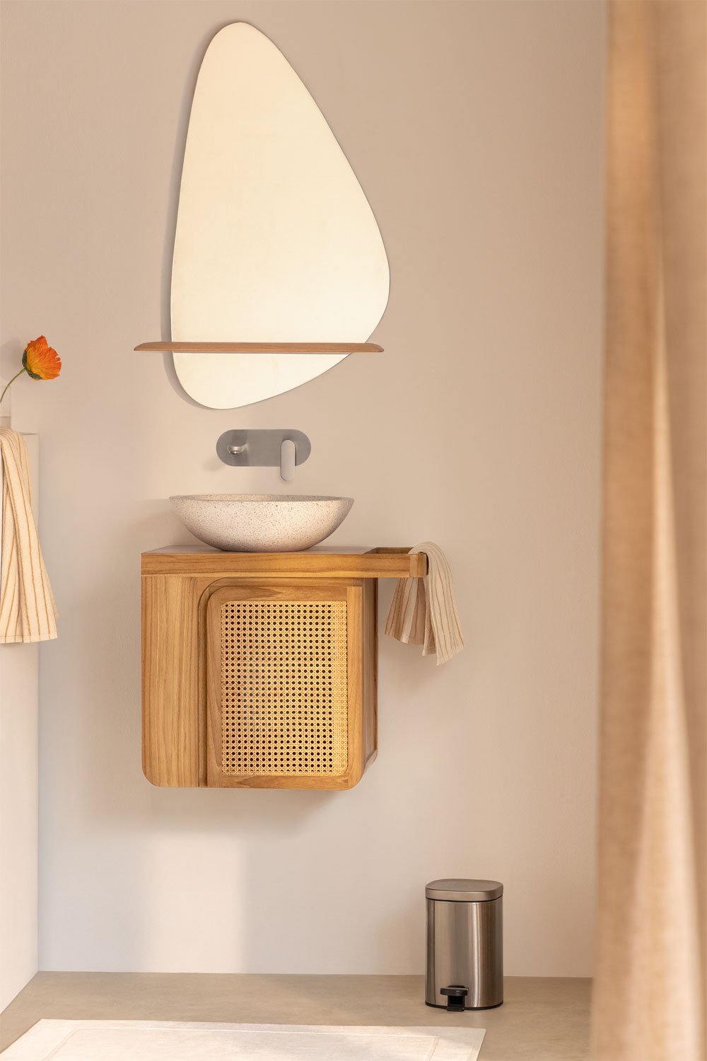 Conjunto de mueble de baño suspendido en madera de teca Georgy, imagen de galería 1