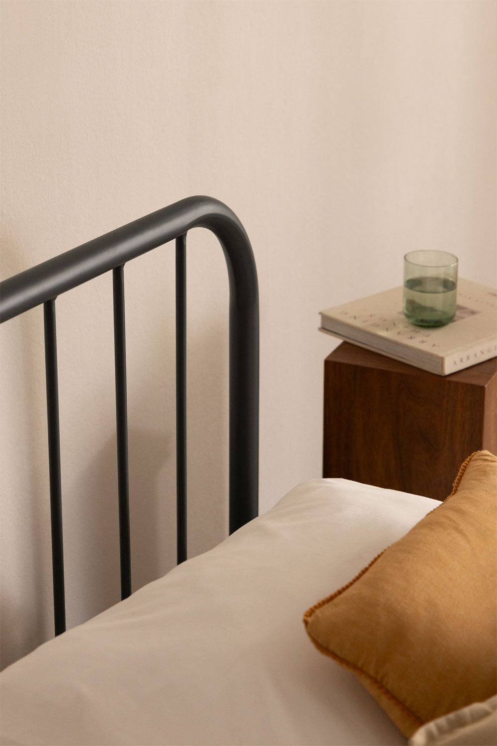 Cama en hierro Asteri, imagen de galería 2