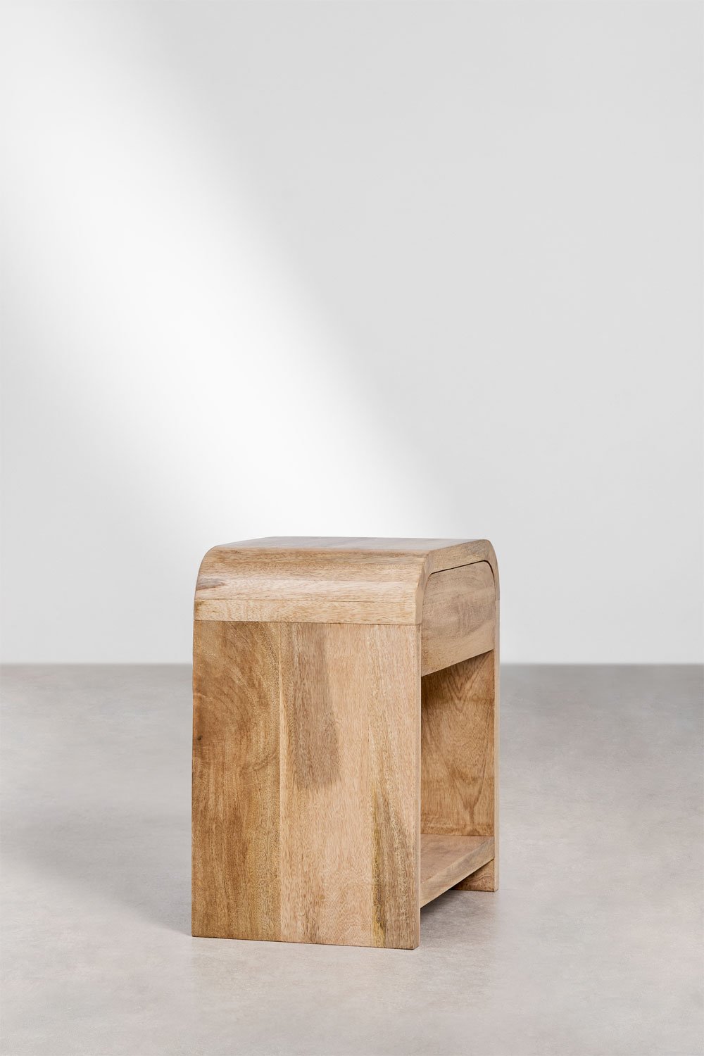 Mesita de noche 45x30 cm en madera de mango y MDF Shelby, imagen de galería 2