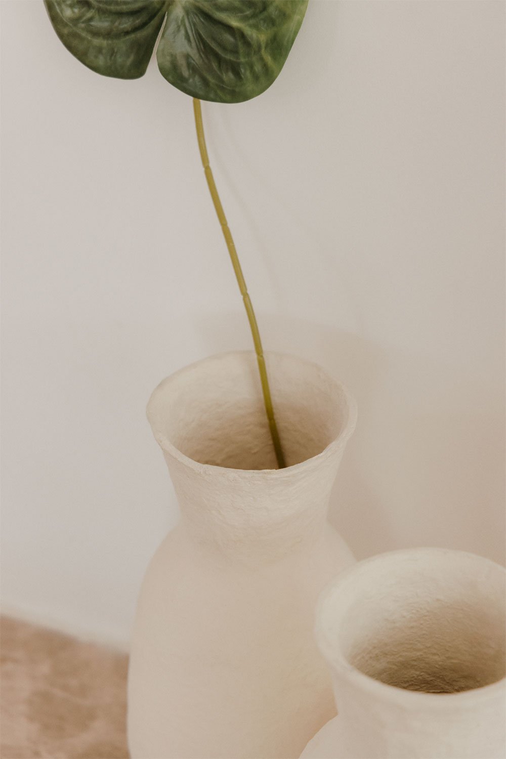 Jarrón artesanal decorativo en papel maché Sousel    , imagen de galería 2
