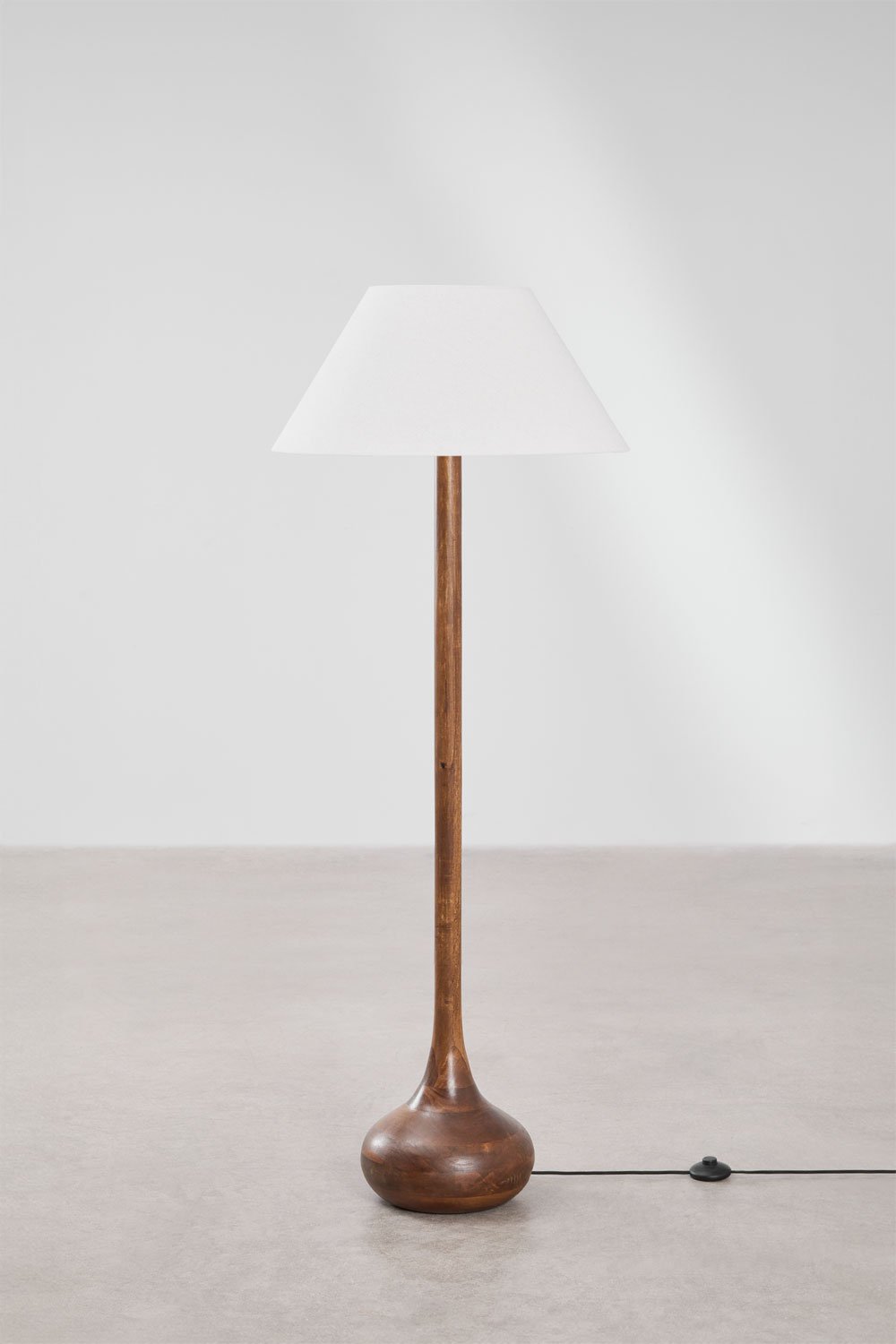 Lámpara de pie en madera de mango Adelaide, imagen de galería 3