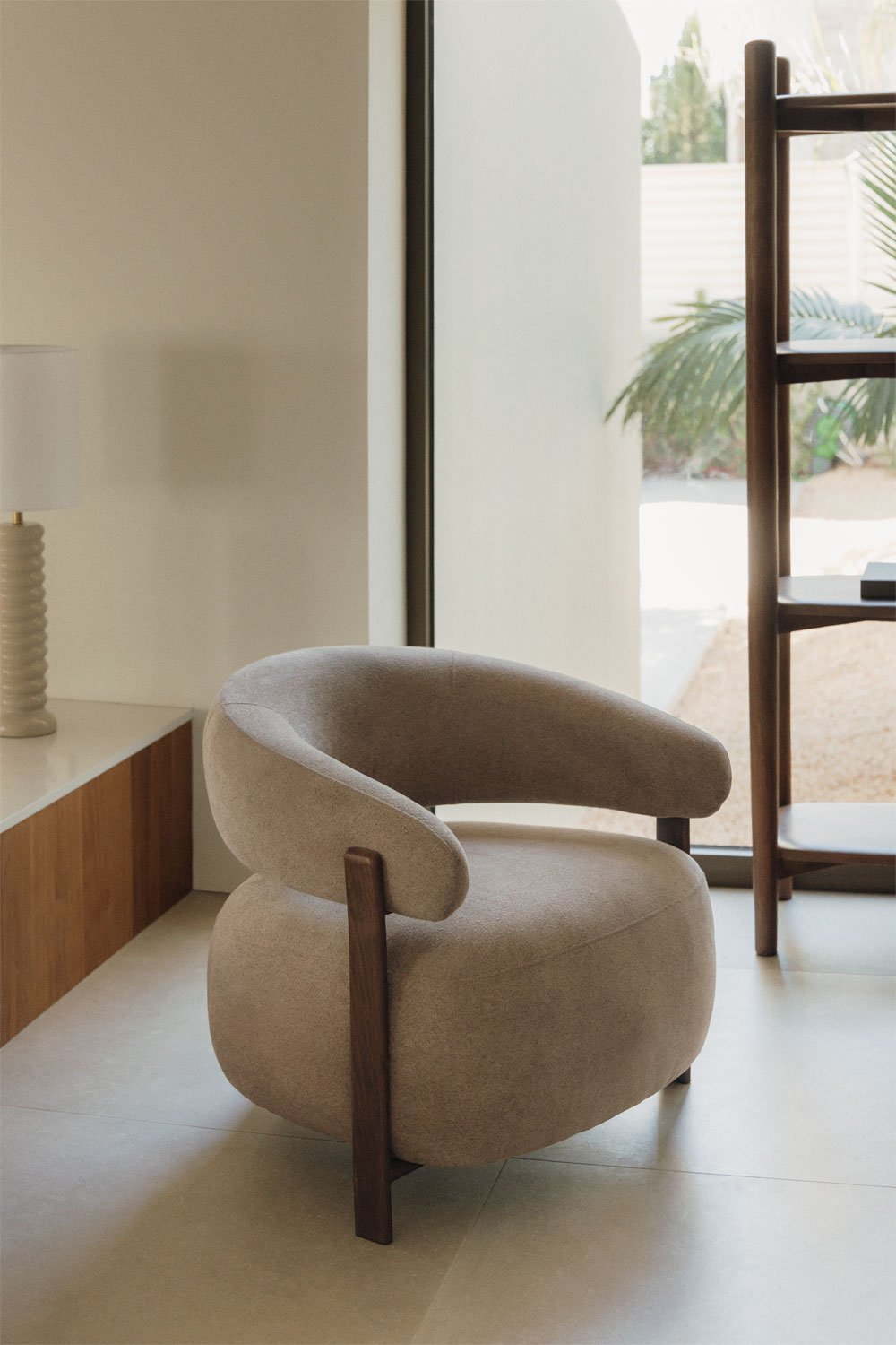 Sillón en tela chenilla y hierro Jolie, imagen de galería 1