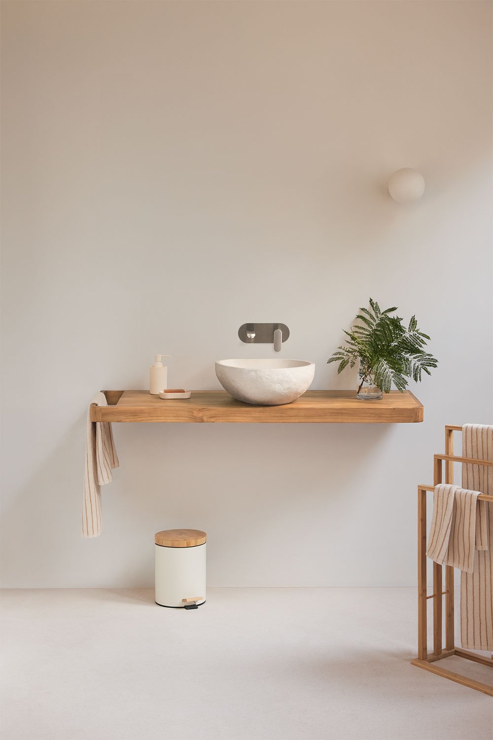 Conjunto de mueble de baño 130x45 cm suspendido en madera de teca Neill, imagen de galer&iacute;a 1