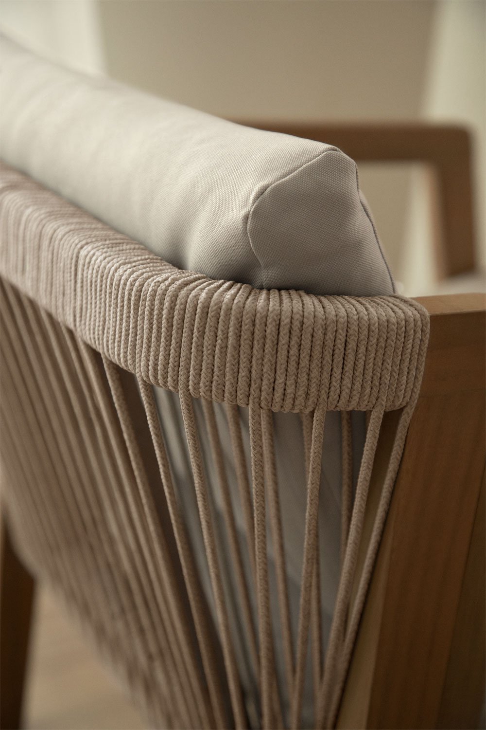 Silla de comedor en madera de acacia y cuerda trenzada Kaela, imagen de galería 2