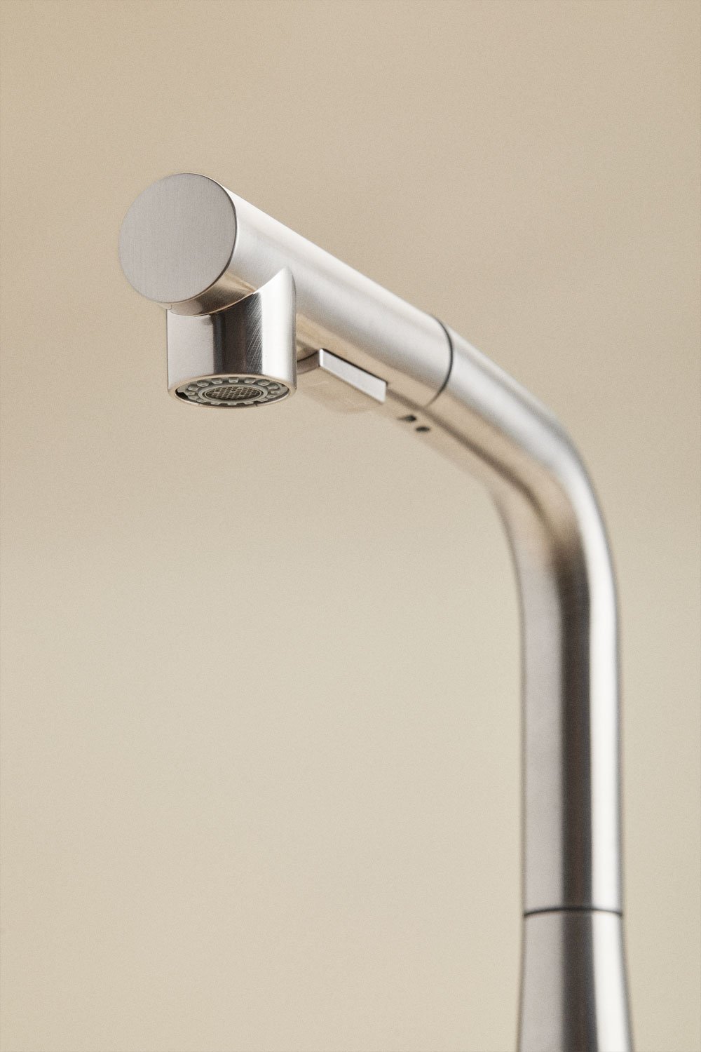 Grifo de cocina con caño alto extraíble en acero inoxidable Olyt, imagen de galería 3