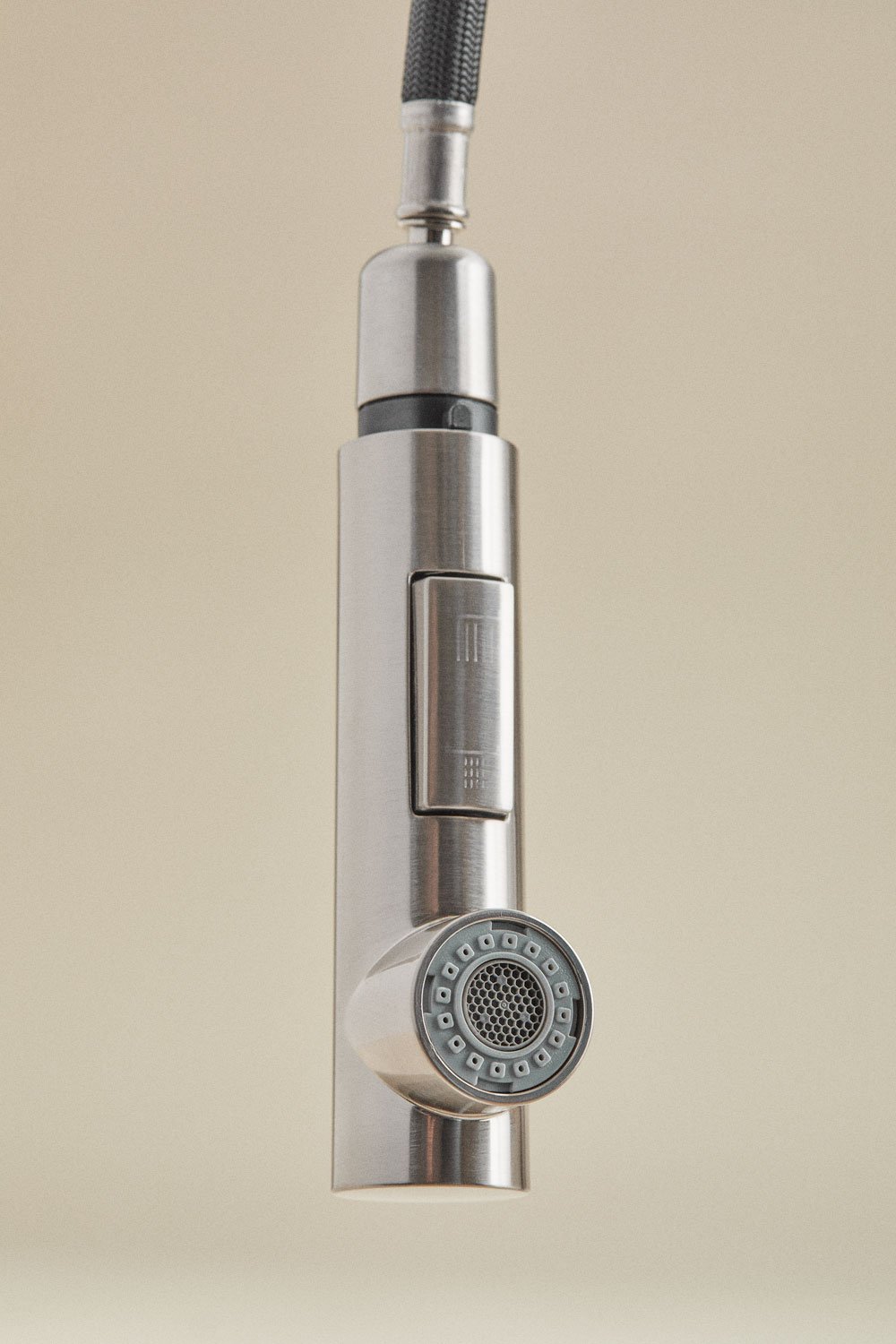 Grifo de exterior para cocina con caño alto extraíble en acero inoxidable Olyt, imagen de galer&iacute;a 4