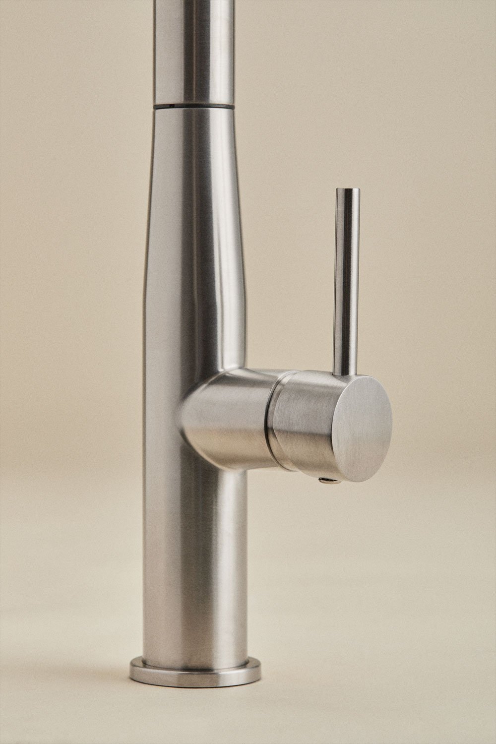 Grifo de exterior para cocina con caño alto extraíble en acero inoxidable Olyt, imagen de galer&iacute;a 5