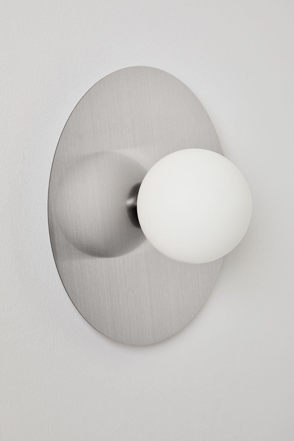 Aplique de pared en hierro y cristal Anine, imagen de galer&iacute;a 3