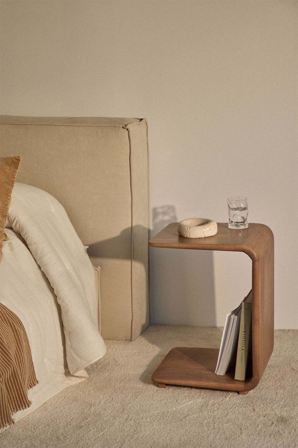 Mesita de noche 35x40 cm en madera Tinsley, imagen de galería 1