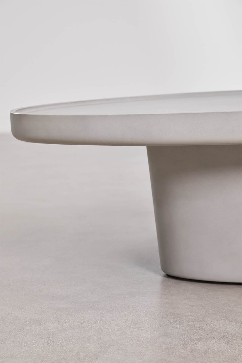 Mesa de centro para jardín ovalada 110x60 cm en cemento Darwys, imagen de galer&iacute;a 5