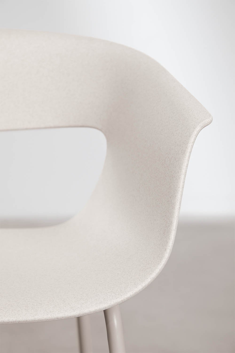 Pack de 4 taburetes altos 75 cm en polipropileno y acero blanco piedra Alanys, imagen de galer&iacute;a 5