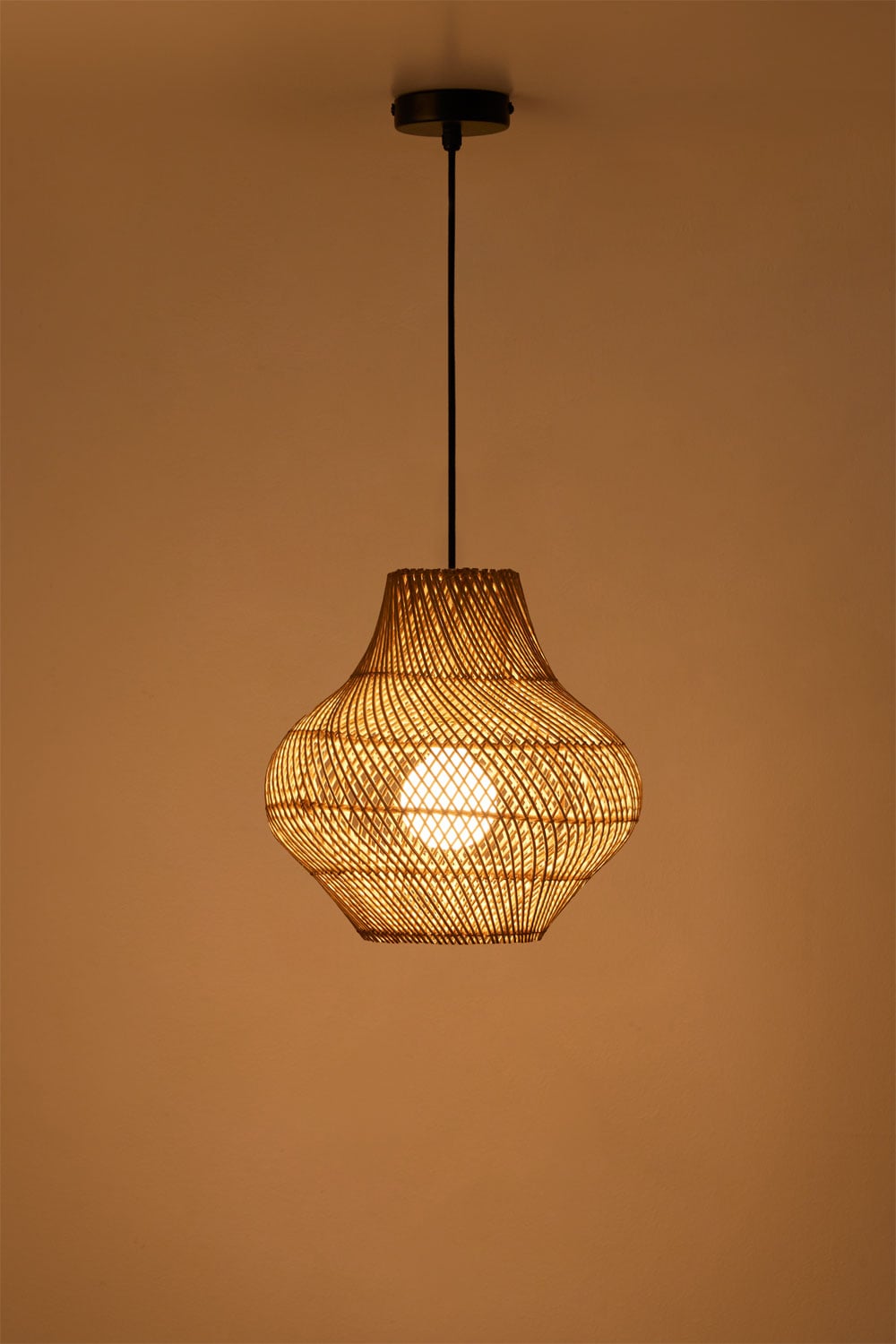Lámpara de techo colgante en ratán Magali , imagen de galer&iacute;a 2