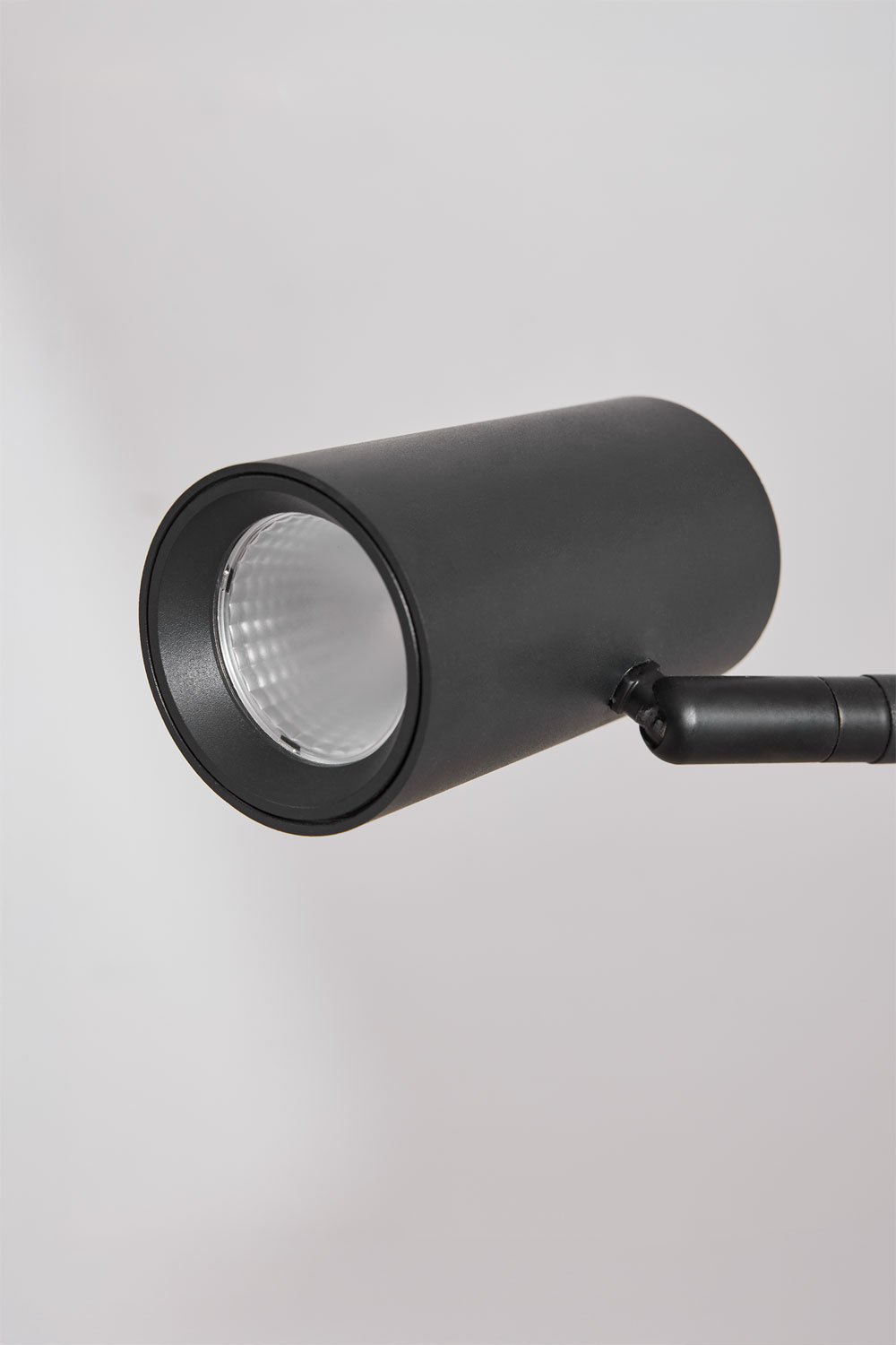 Lámpara de pie LED direccionable en aluminio y hormigón Nevis , imagen de galer&iacute;a 5