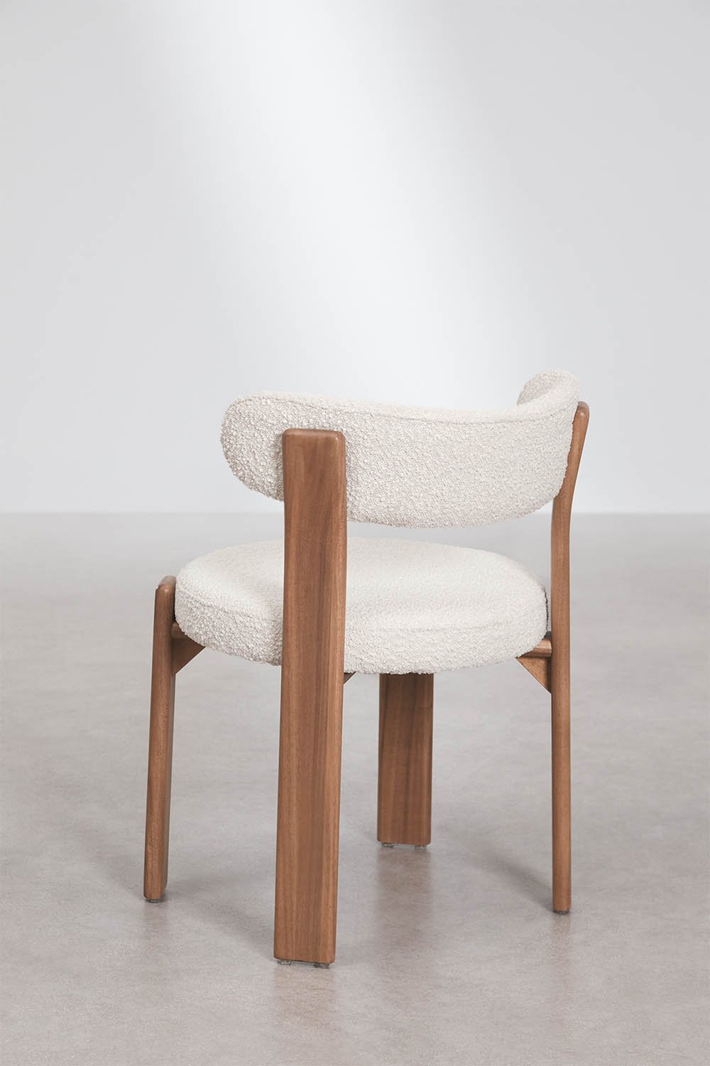 Pack de 4 sillas de comedor en madera de acacia y tela bouclé Milos, imagen de galer&iacute;a 3