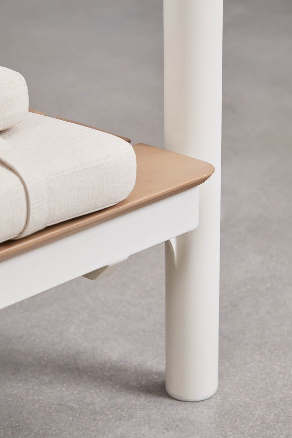 Cama balinesa reclinable en madera de acacia Sirka, imagen de galer&iacute;a 10